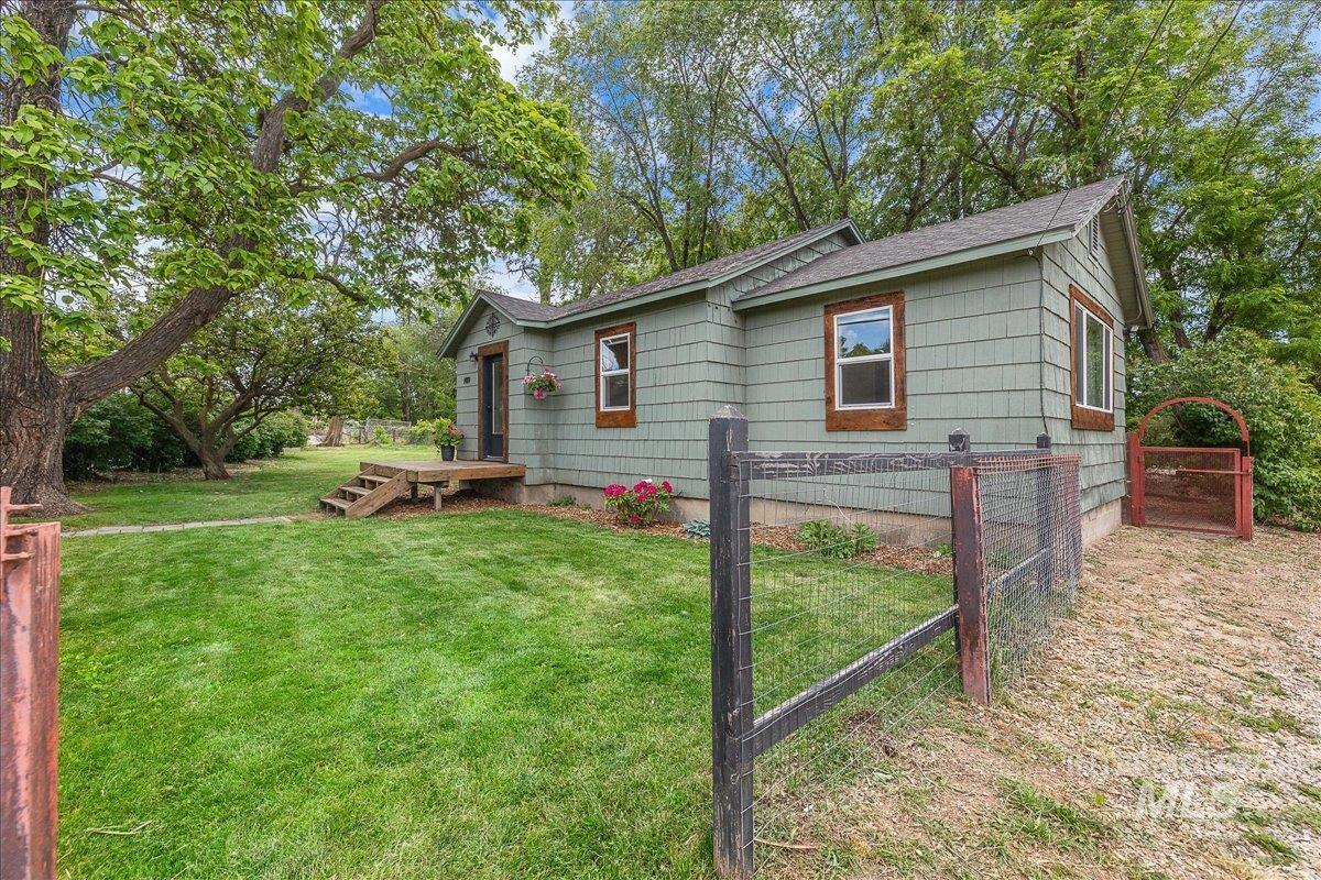 1419 E Boise Ave, Boise, Idaho 83706, 2 Bedrooms, 1 Bathroom, Residential For Sale, Price $549,900,MLS 98988864