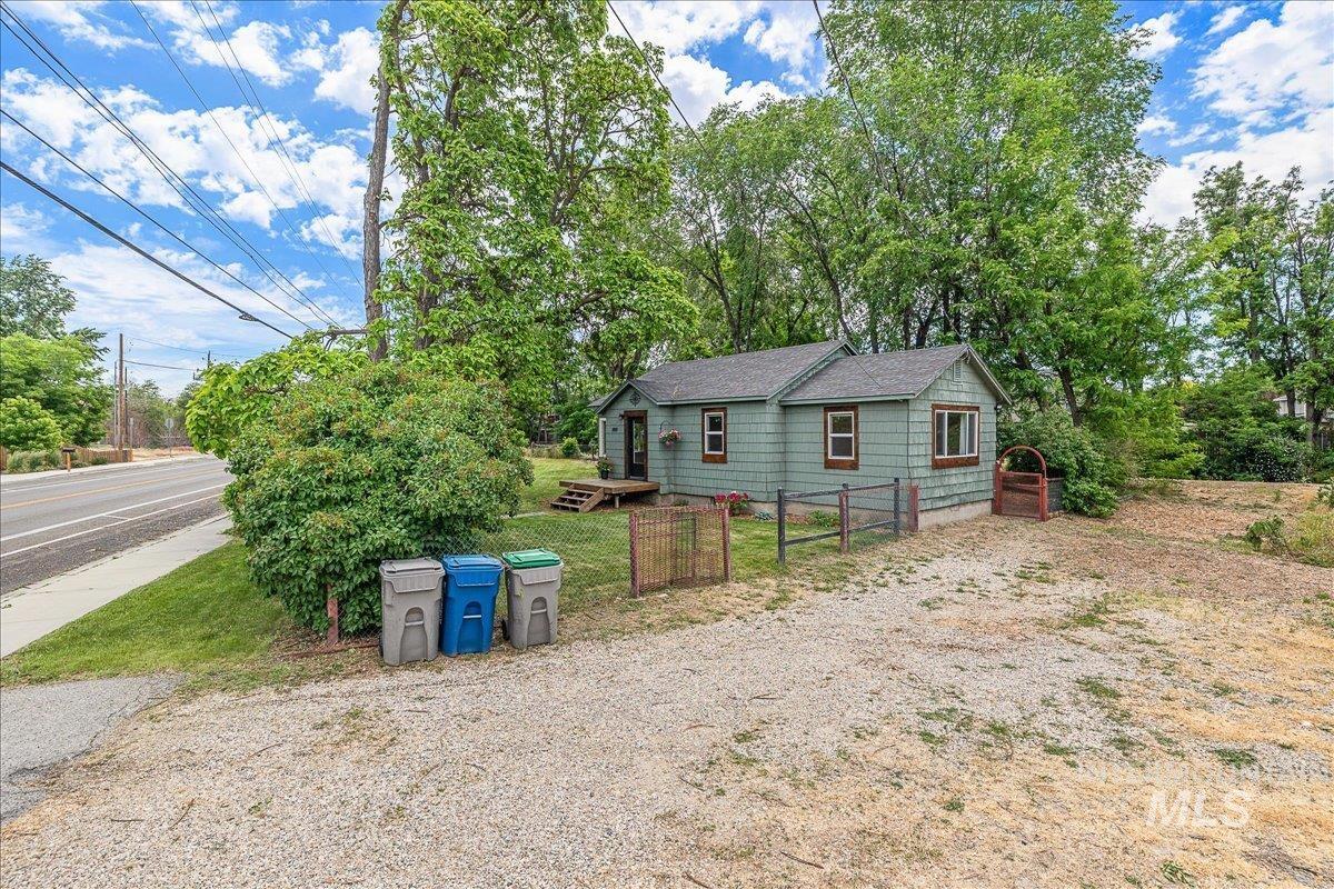 1419 E Boise Ave, Boise, Idaho 83706, 2 Bedrooms, 1 Bathroom, Residential For Sale, Price $549,900,MLS 98988864