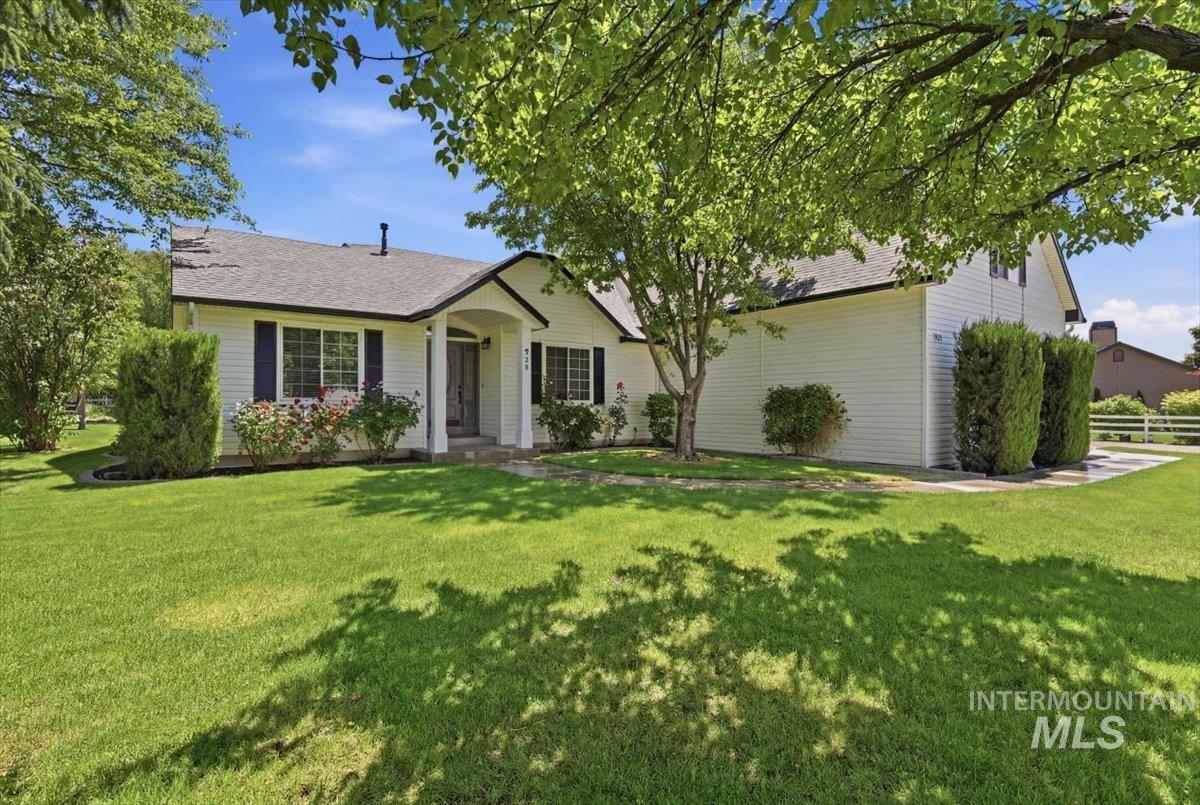 920 N Ashford Ln., Nampa, Idaho 83687, 3 Bedrooms, 2 Bathrooms, Residential For Sale, Price $860,000,MLS 98988865