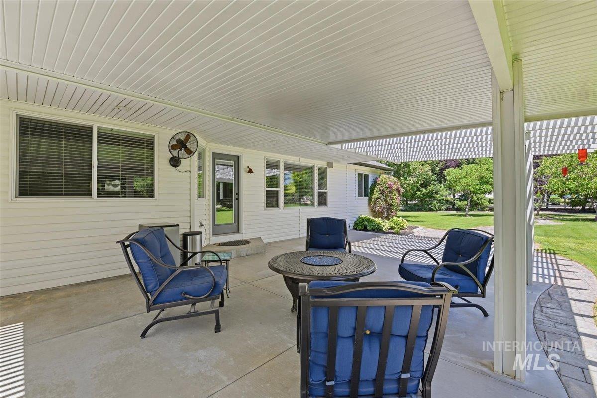 920 N Ashford Ln., Nampa, Idaho 83687, 3 Bedrooms, 2 Bathrooms, Residential For Sale, Price $860,000,MLS 98988865