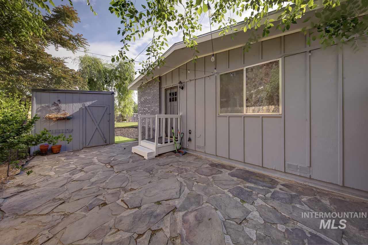210 W Louisiana Ave, Nampa, Idaho 83686, 3 Bedrooms, 1 Bathroom, Residential For Sale, Price $345,000,MLS 98988867
