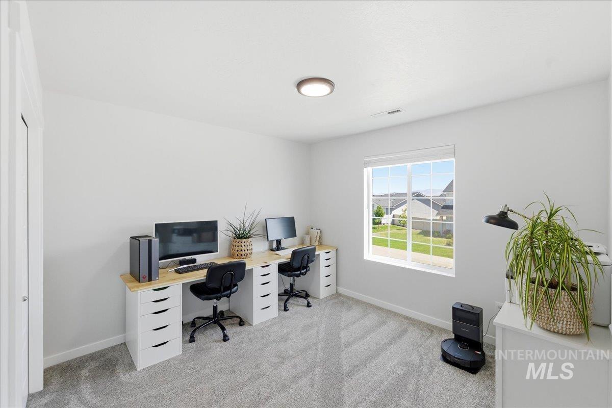 6609 S Memory way, Meridian, Idaho 83642, 4 Bedrooms, 2.5 Bathrooms, Residential For Sale, Price $529,999,MLS 98988868