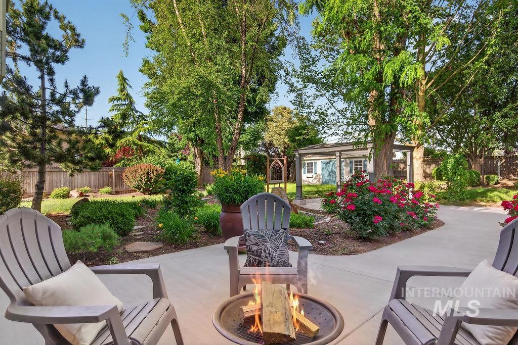 2910 S Mayflower Way, Boise, Idaho 83709, 4 Bedrooms, 3 Bathrooms, Residential For Sale, Price $849,900,MLS 98988872