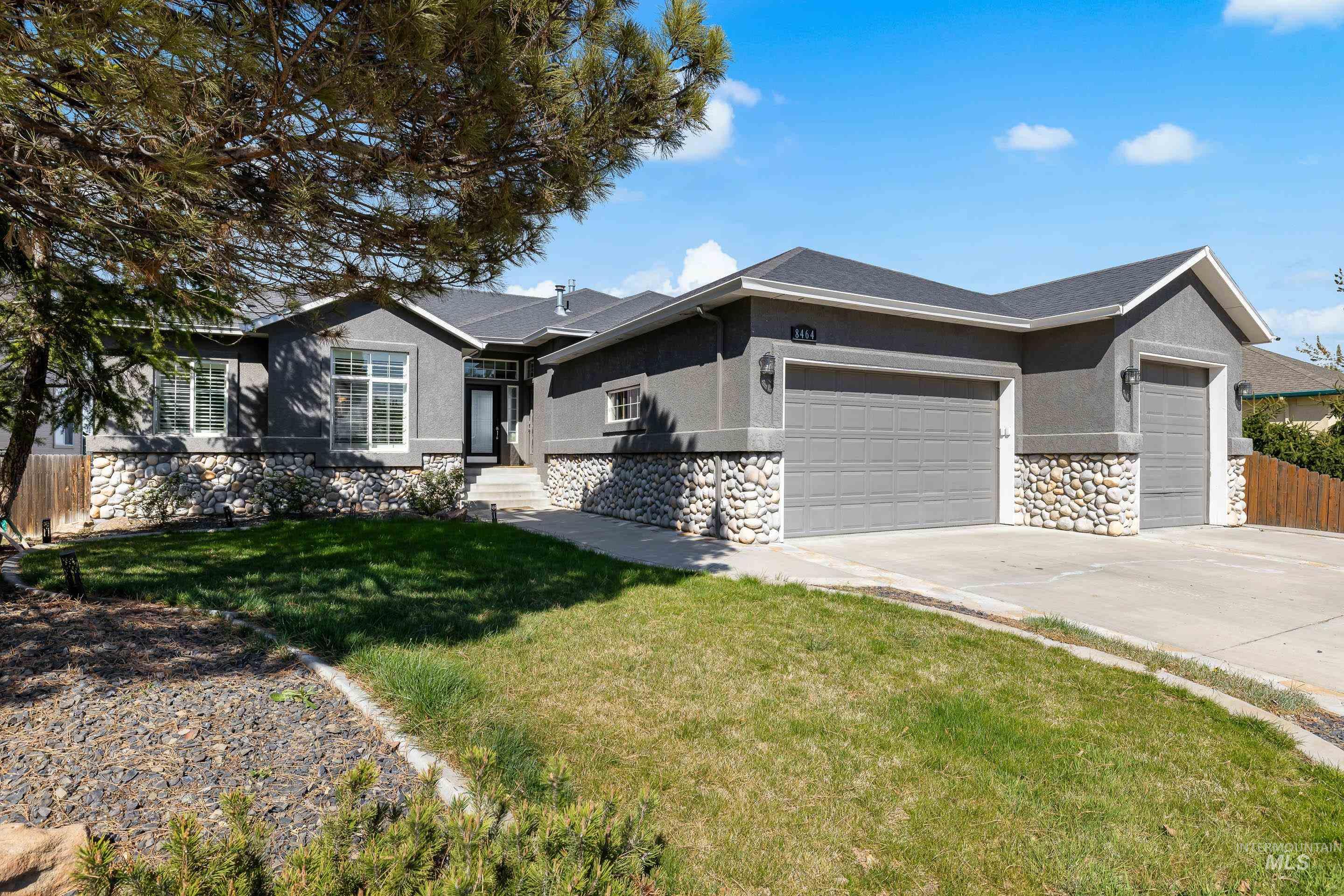 8464 W Thunder Mountain Dr, Boise, Idaho 83709, 5 Bedrooms, 3 Bathrooms, Residential For Sale, Price $1,150,000,MLS 98988879