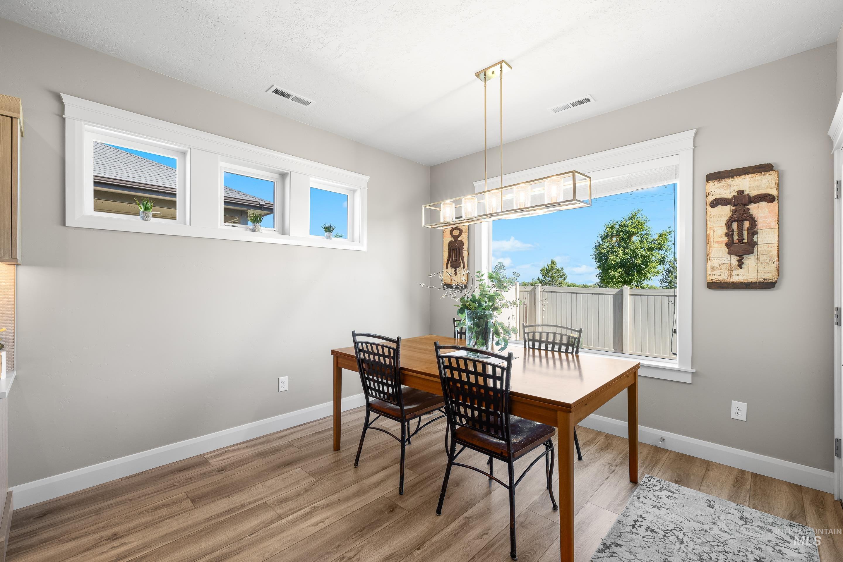 2406 W Herron Ridge Drive, Nampa, Idaho 83686, 3 Bedrooms, 2 Bathrooms, Residential For Sale, Price $514,999,MLS 98988880