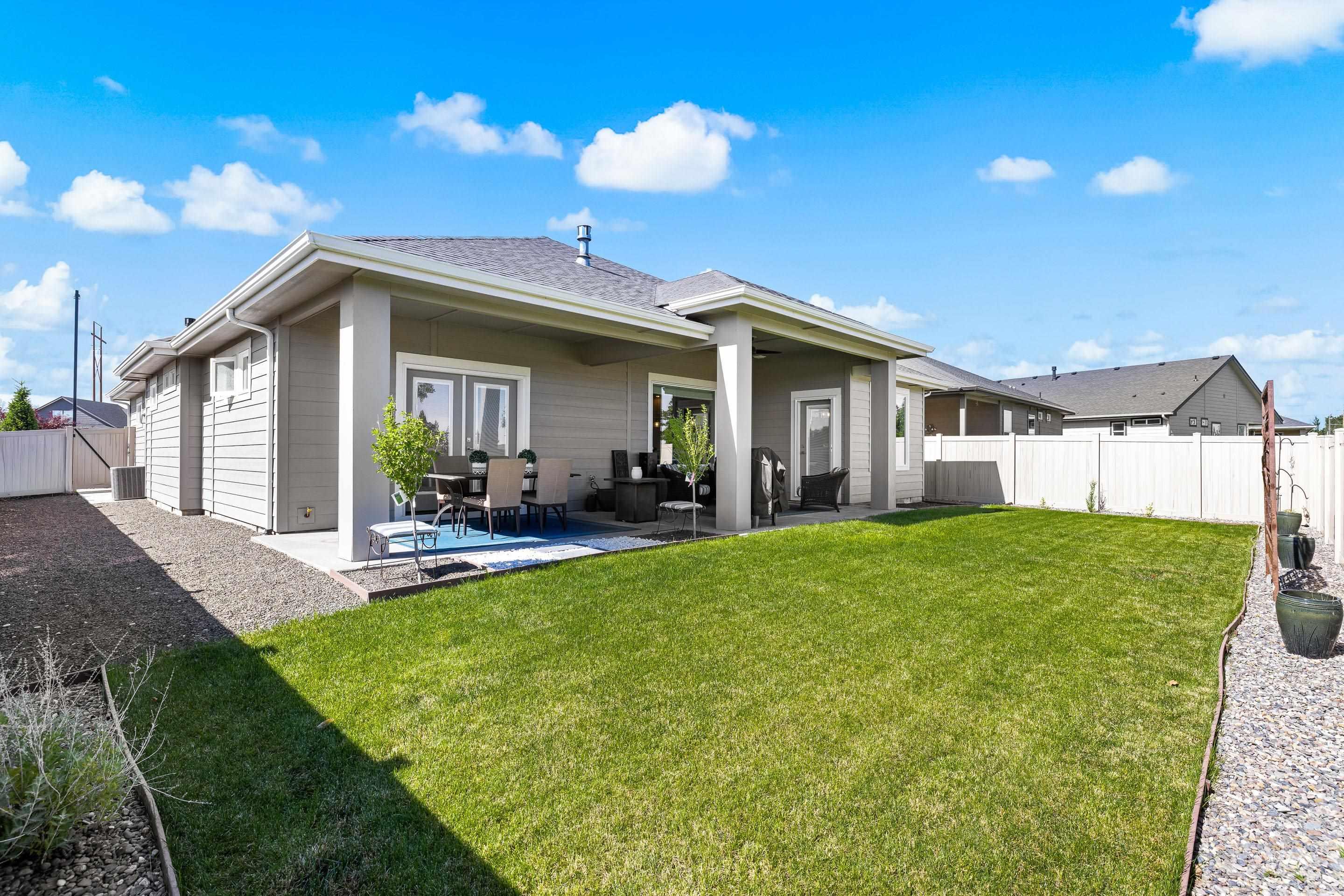 2406 W Herron Ridge Drive, Nampa, Idaho 83686, 3 Bedrooms, 2 Bathrooms, Residential For Sale, Price $514,999,MLS 98988880