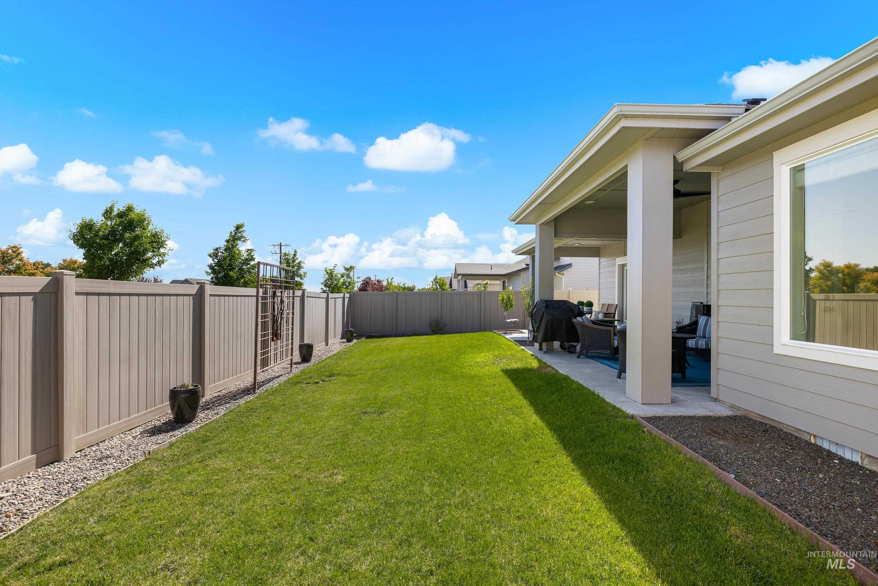 2406 W Herron Ridge Drive, Nampa, Idaho 83686, 3 Bedrooms, 2 Bathrooms, Residential For Sale, Price $514,999,MLS 98988880