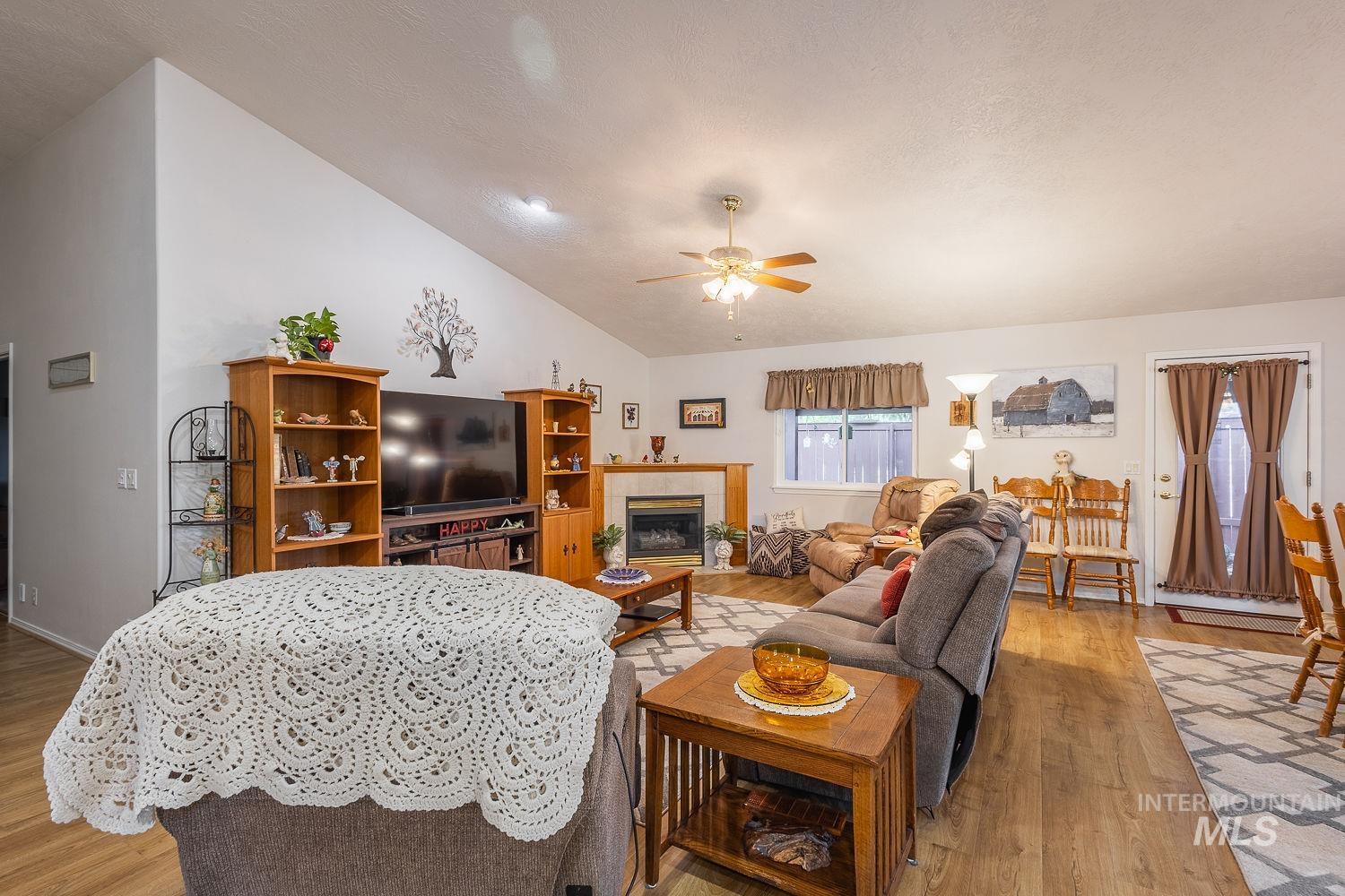 703 N Dover Crt, Nampa, Idaho 83651, 3 Bedrooms, 2 Bathrooms, Residential For Sale, Price $347,000,MLS 98988881