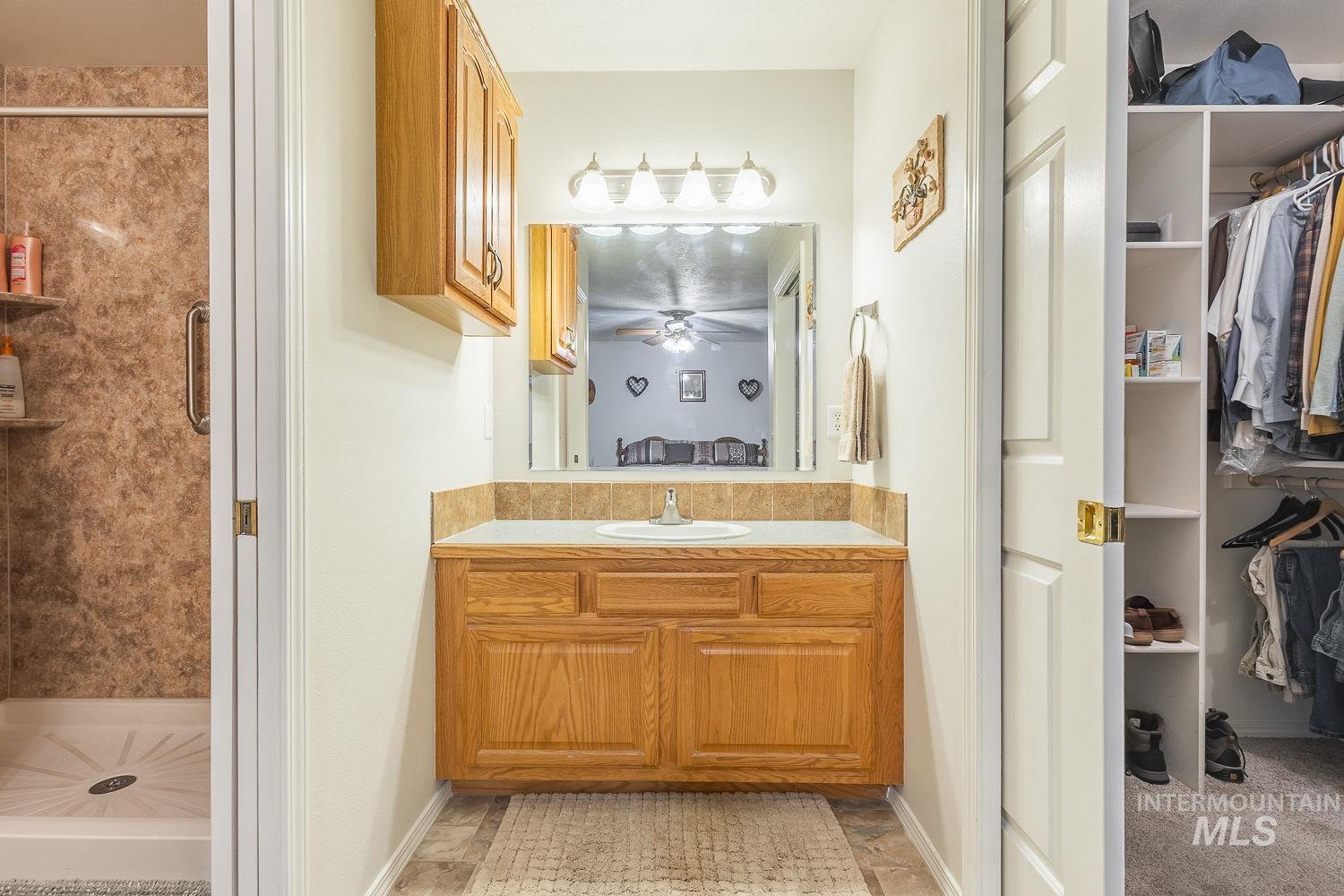 703 N Dover Crt, Nampa, Idaho 83651, 3 Bedrooms, 2 Bathrooms, Residential For Sale, Price $347,000,MLS 98988881