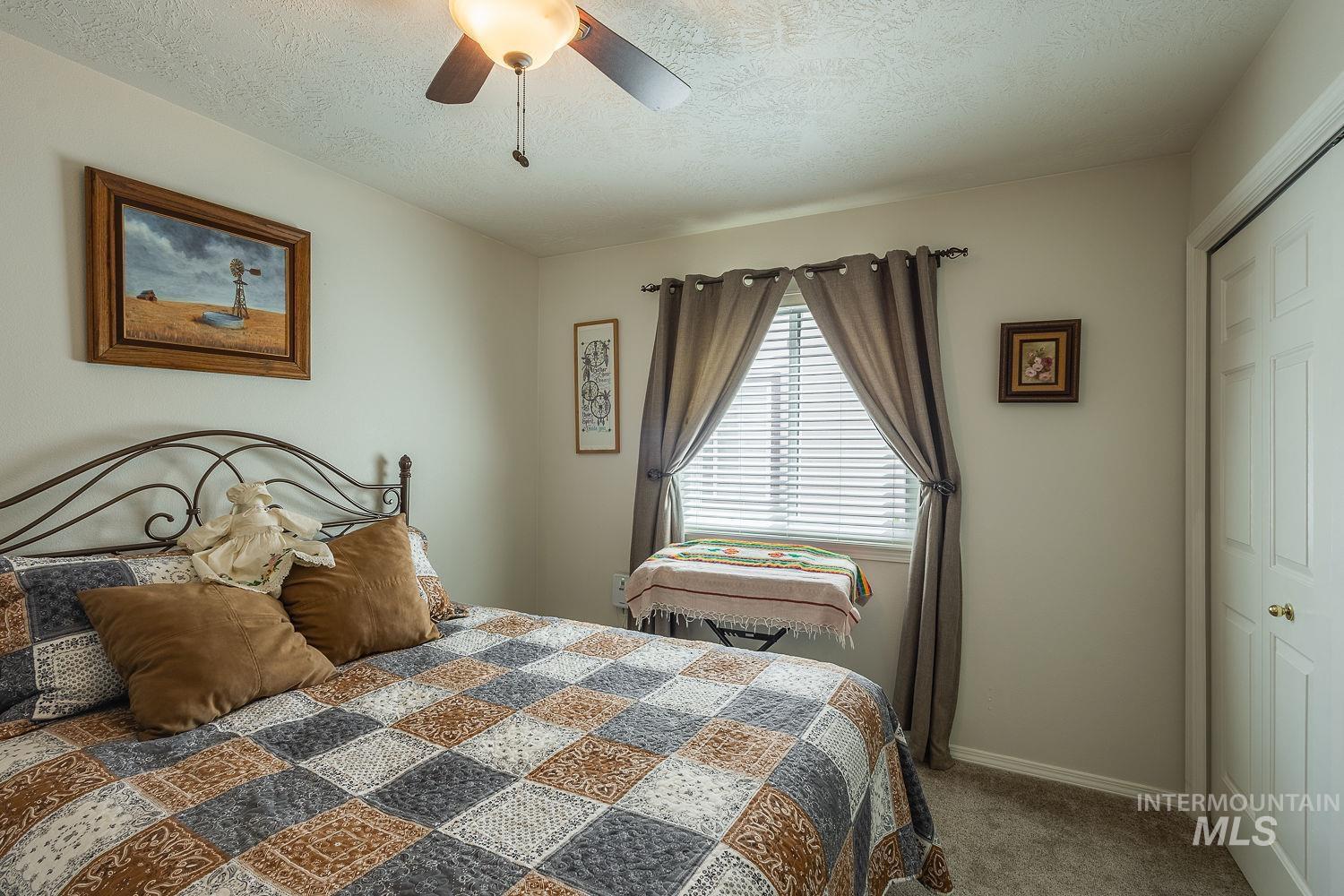 703 N Dover Crt, Nampa, Idaho 83651, 3 Bedrooms, 2 Bathrooms, Residential For Sale, Price $347,000,MLS 98988881