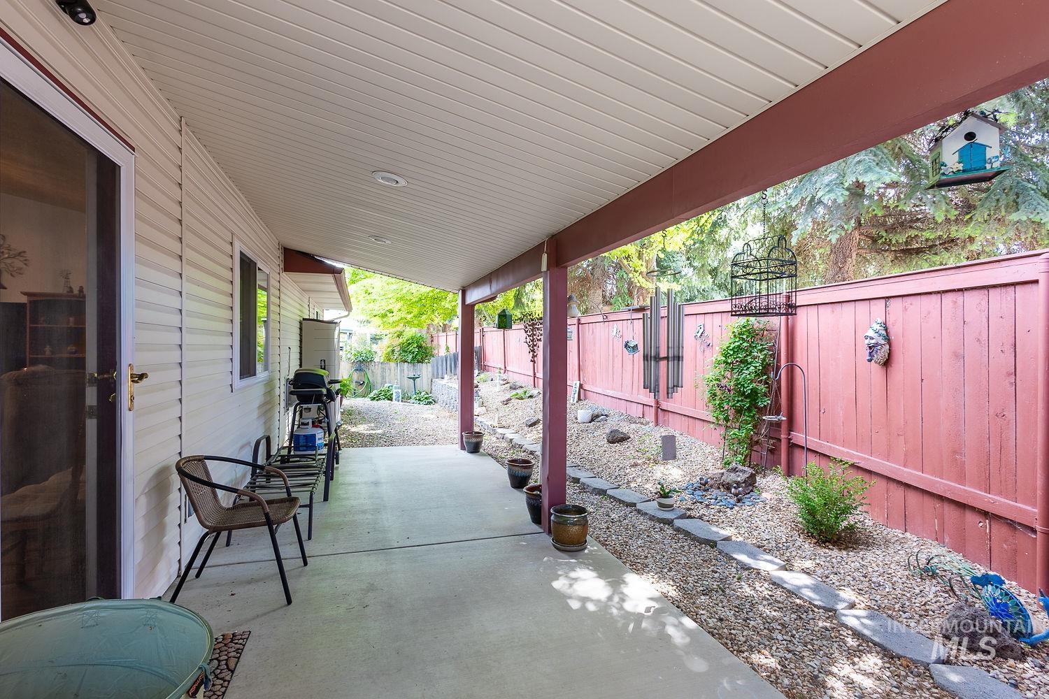 703 N Dover Crt, Nampa, Idaho 83651, 3 Bedrooms, 2 Bathrooms, Residential For Sale, Price $347,000,MLS 98988881
