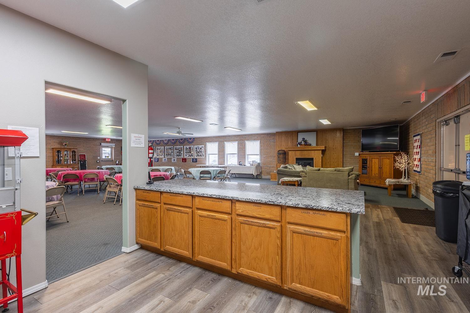 703 N Dover Crt, Nampa, Idaho 83651, 3 Bedrooms, 2 Bathrooms, Residential For Sale, Price $347,000,MLS 98988881