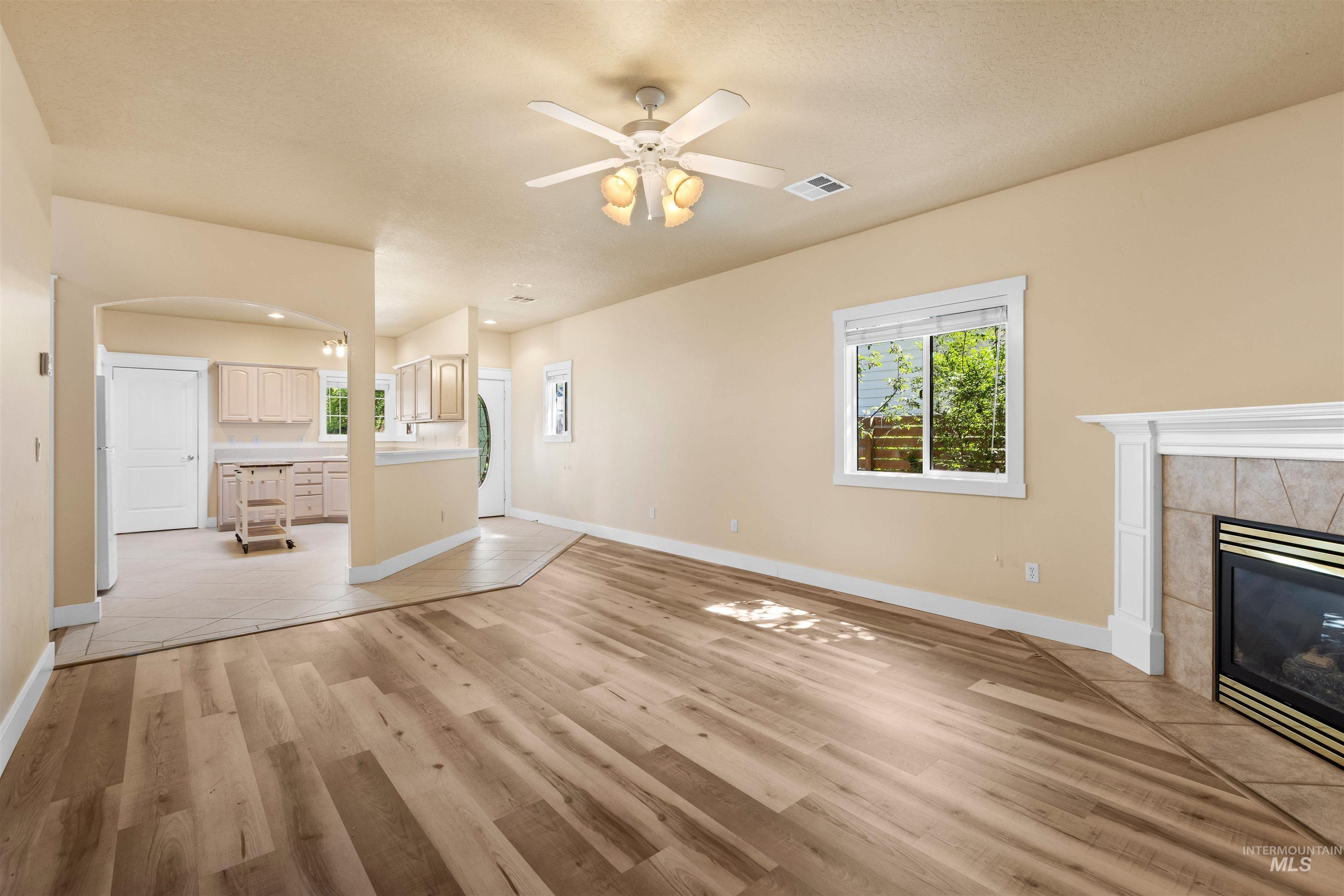 6201 W Geneva Street, Boise, Idaho 83703, 2 Bedrooms, 2 Bathrooms, Residential For Sale, Price $449,000,MLS 98988884