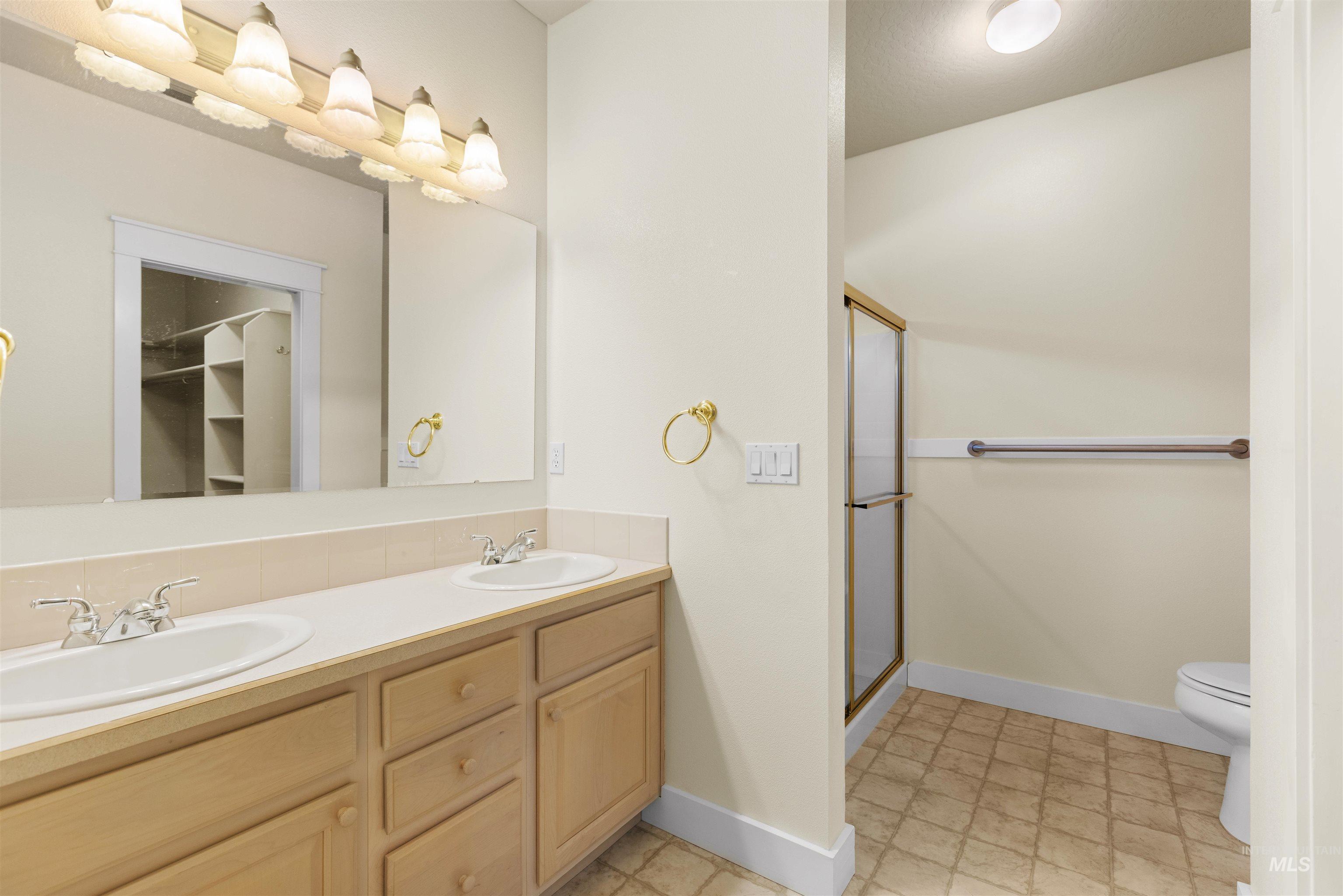 6201 W Geneva Street, Boise, Idaho 83703, 2 Bedrooms, 2 Bathrooms, Residential For Sale, Price $449,000,MLS 98988884