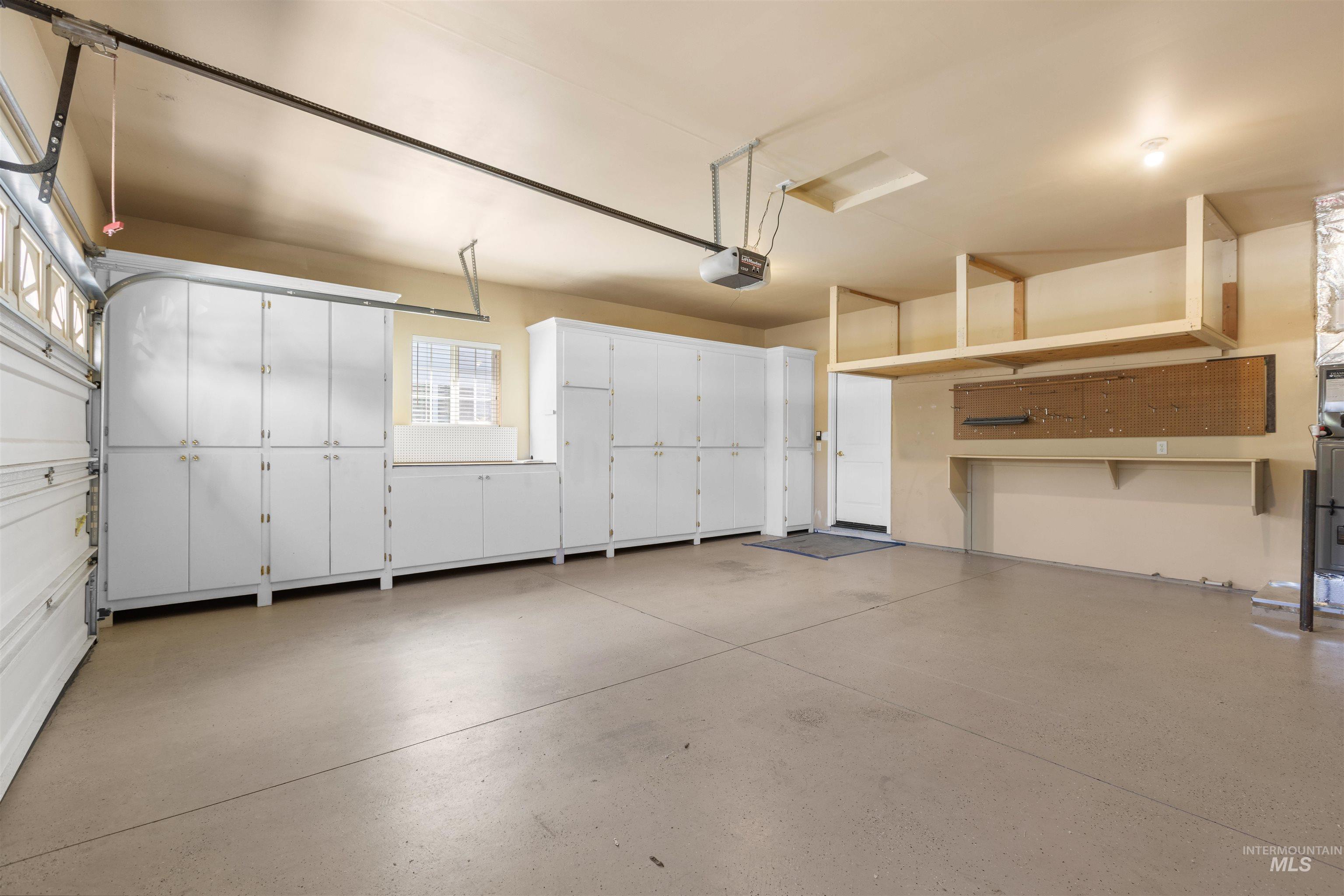 6201 W Geneva Street, Boise, Idaho 83703, 2 Bedrooms, 2 Bathrooms, Residential For Sale, Price $449,000,MLS 98988884
