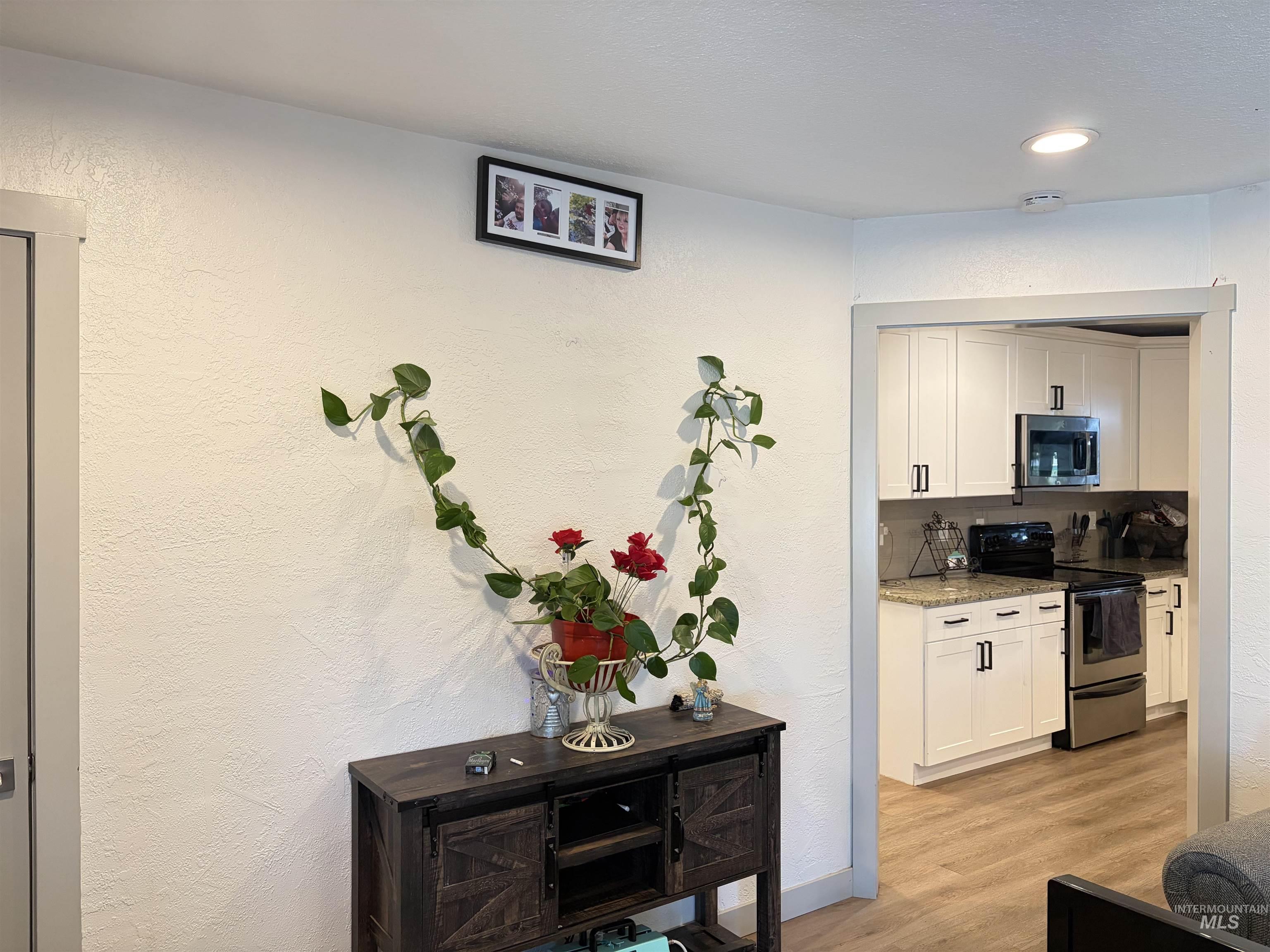 1331 Vista Drive, Emmett, Idaho 83617, 4 Bedrooms, 2 Bathrooms, Residential For Sale, Price $429,900,MLS 98988887