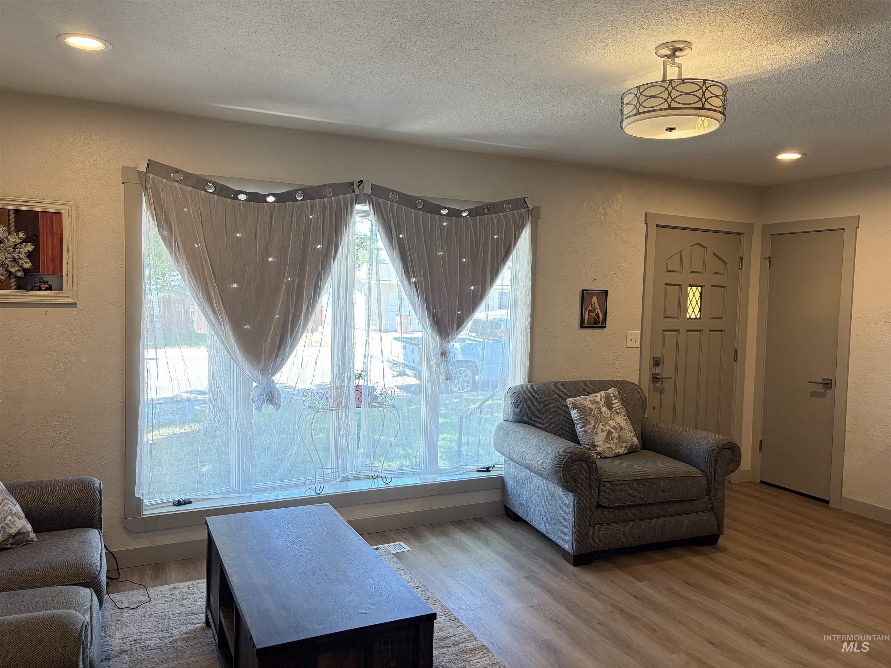 1331 Vista Drive, Emmett, Idaho 83617, 4 Bedrooms, 2 Bathrooms, Residential For Sale, Price $429,900,MLS 98988887