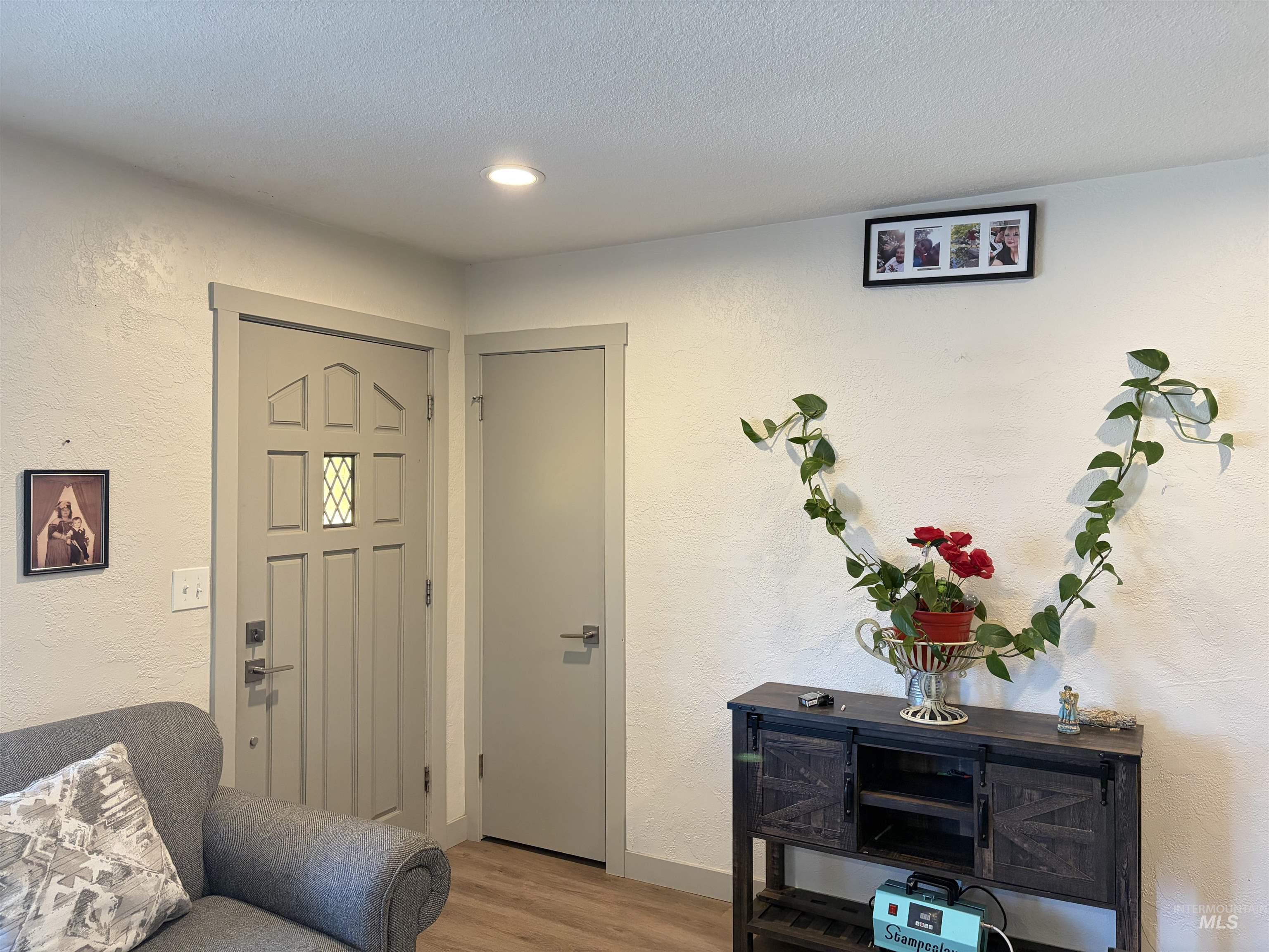 1331 Vista Drive, Emmett, Idaho 83617, 4 Bedrooms, 2 Bathrooms, Residential For Sale, Price $429,900,MLS 98988887