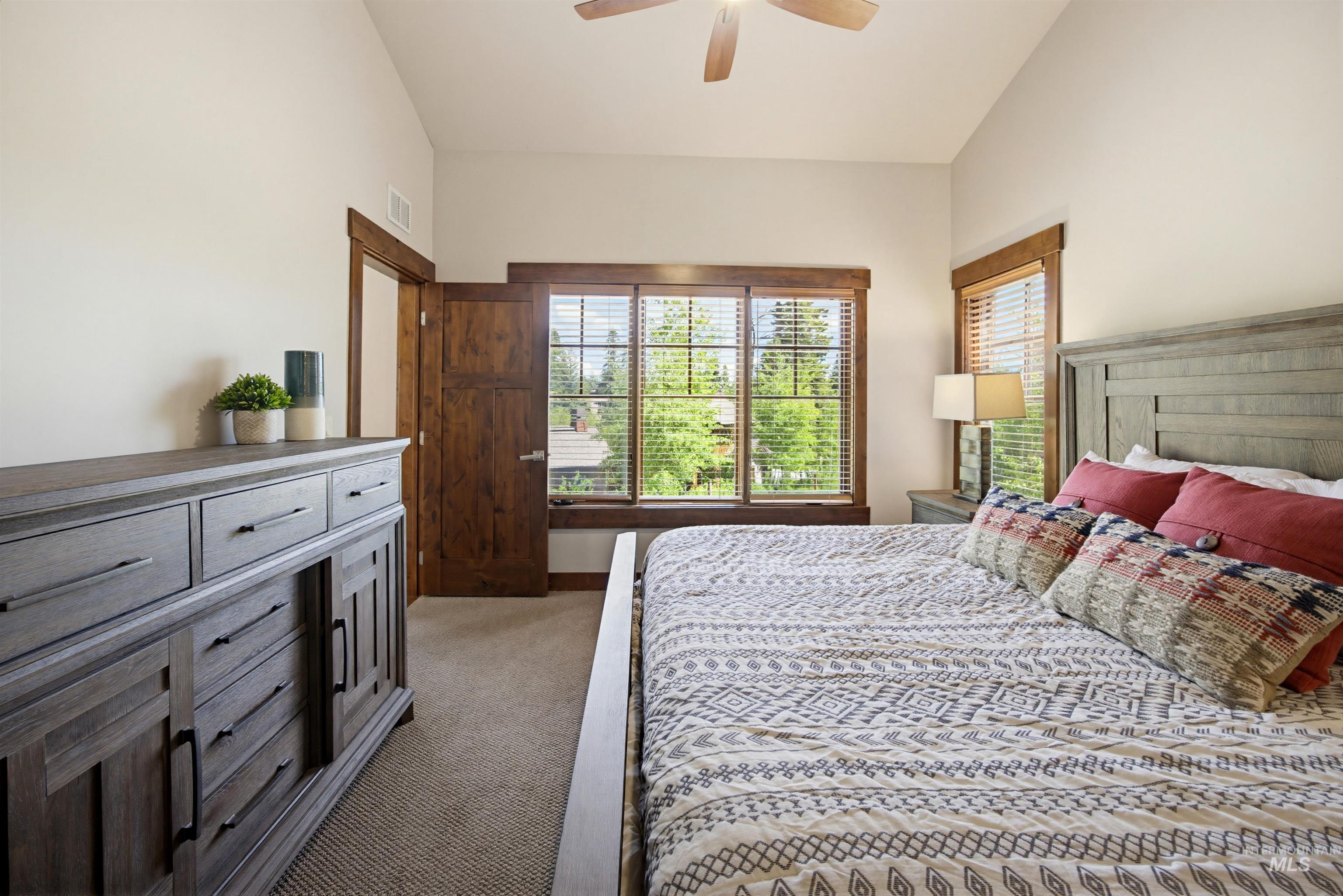 106 Golden Bar Ct, Donnelly, Idaho 83615, 3 Bedrooms, 3.5 Bathrooms, Residential For Sale, Price $1,298,000,MLS 98988888