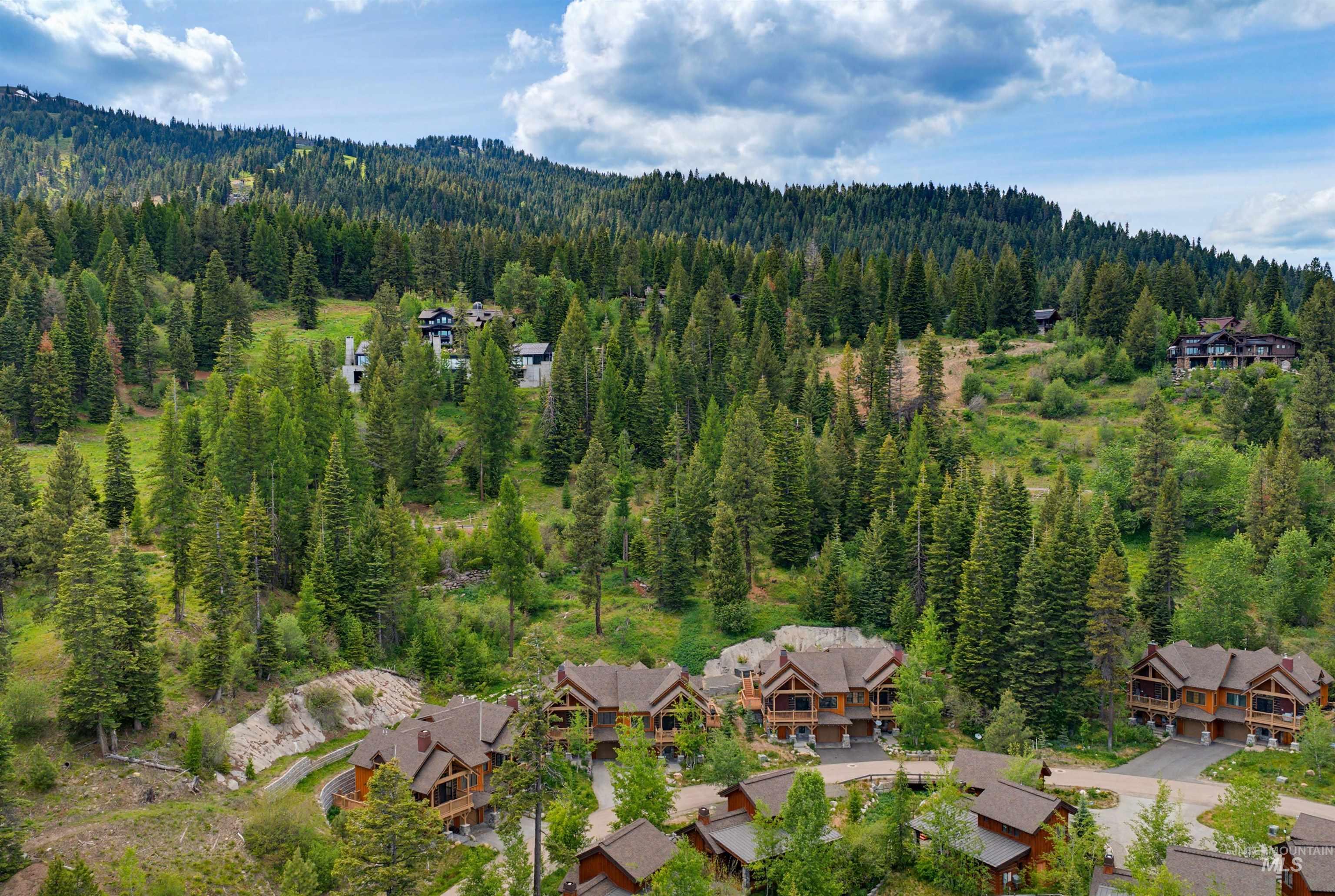 106 Golden Bar Ct, Donnelly, Idaho 83615, 3 Bedrooms, 3.5 Bathrooms, Residential For Sale, Price $1,298,000,MLS 98988888