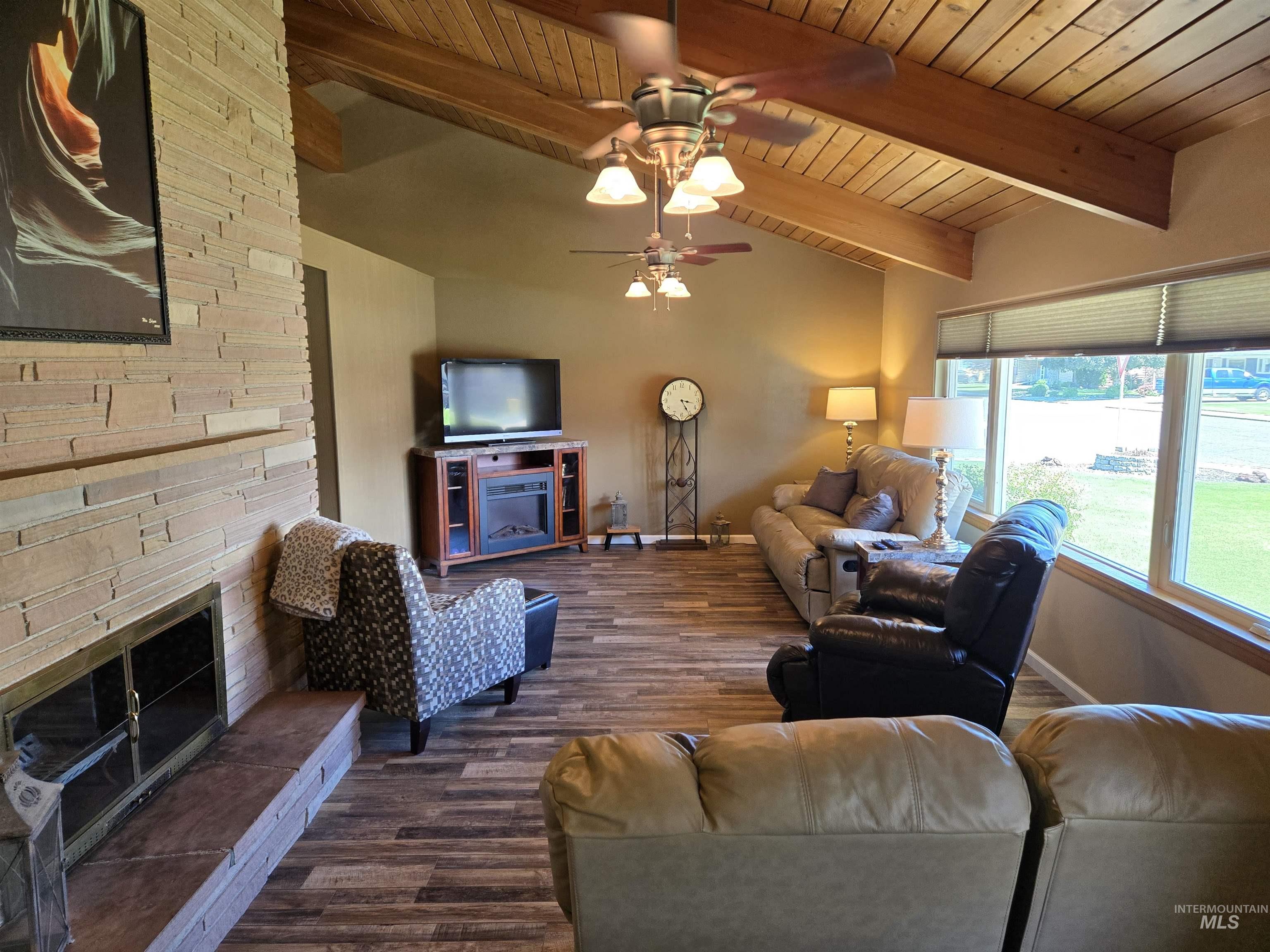 1235 SW 2nd Ave, Ontario, Oregon 97914, 3 Bedrooms, 3 Bathrooms, Residential For Sale, Price $387,500,MLS 98988893