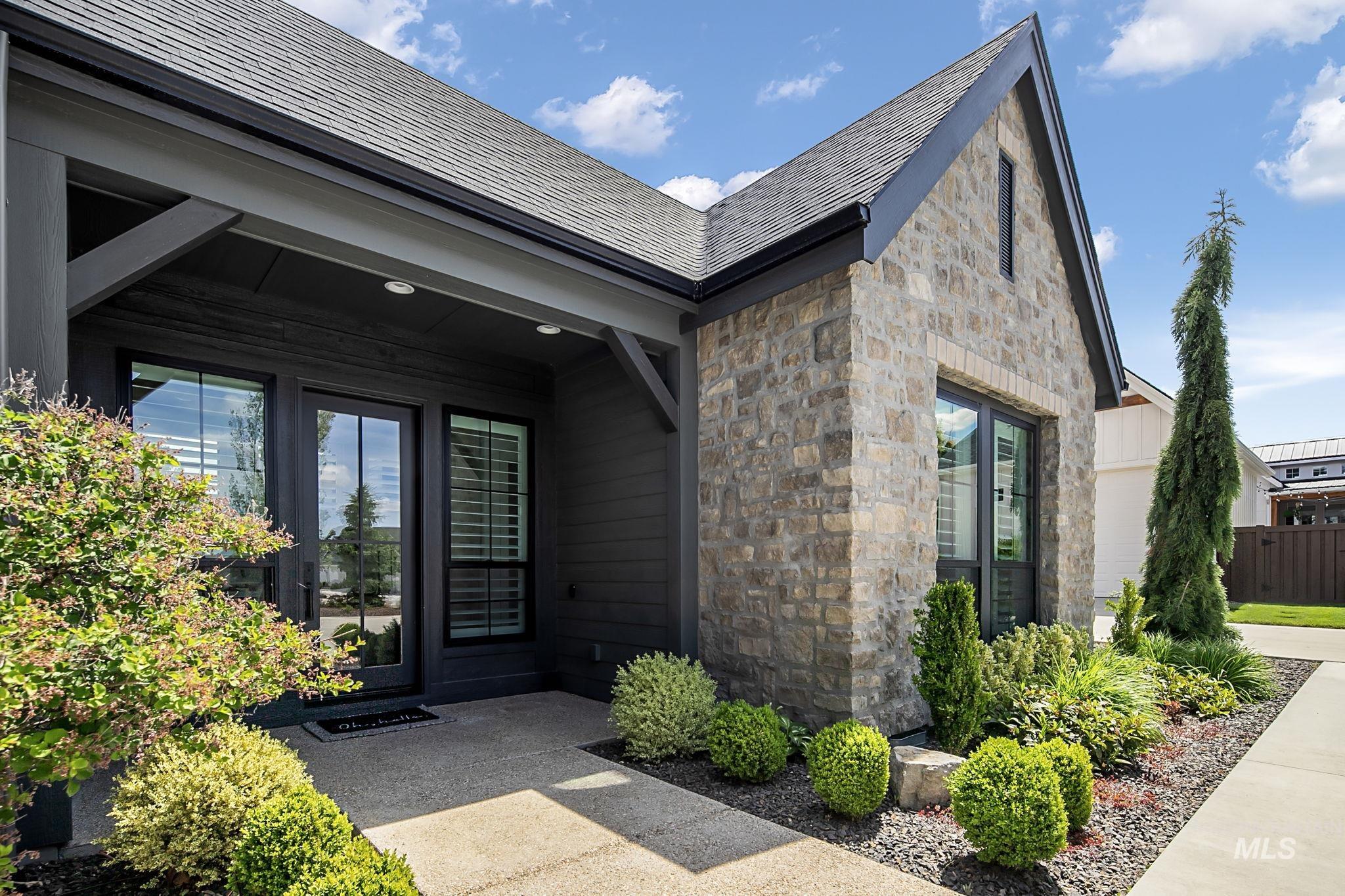 12040 N 19th Ave, Boise, Idaho 83714, 3 Bedrooms, 2.5 Bathrooms, Residential For Sale, Price $1,275,000,MLS 98988900