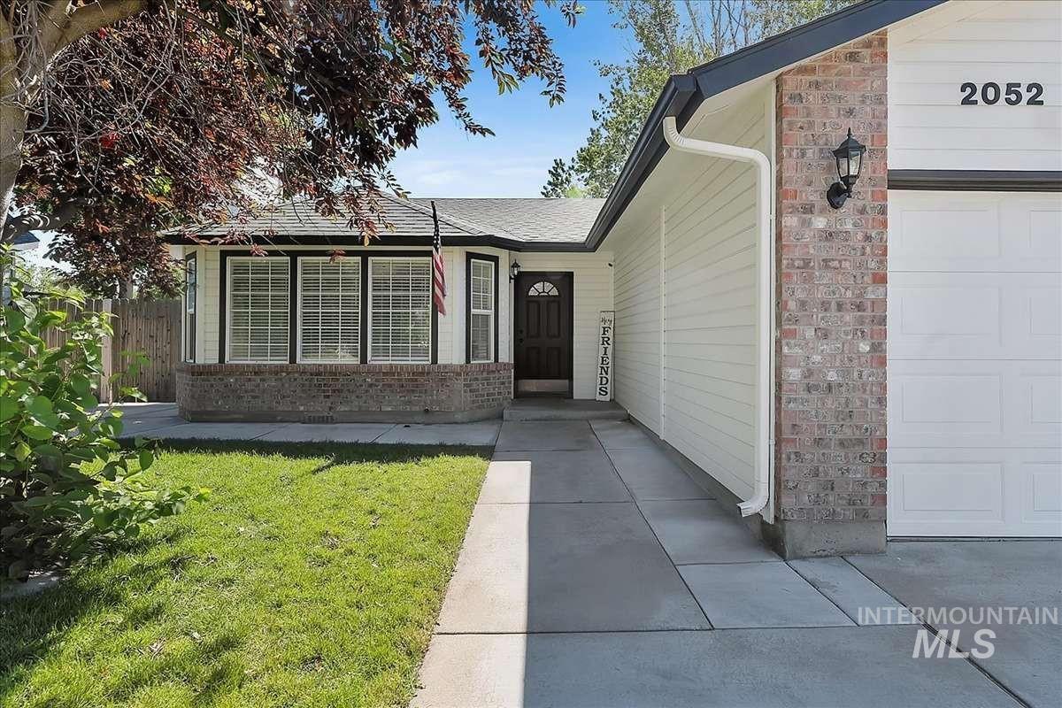 2052 N Citrus, Boise, Idaho 83713, 3 Bedrooms, 2 Bathrooms, Residential For Sale, Price $449,000,MLS 98988905