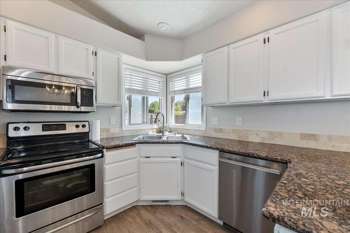 2052 N Citrus, Boise, Idaho 83713, 3 Bedrooms, 2 Bathrooms, Residential For Sale, Price $449,000,MLS 98988905