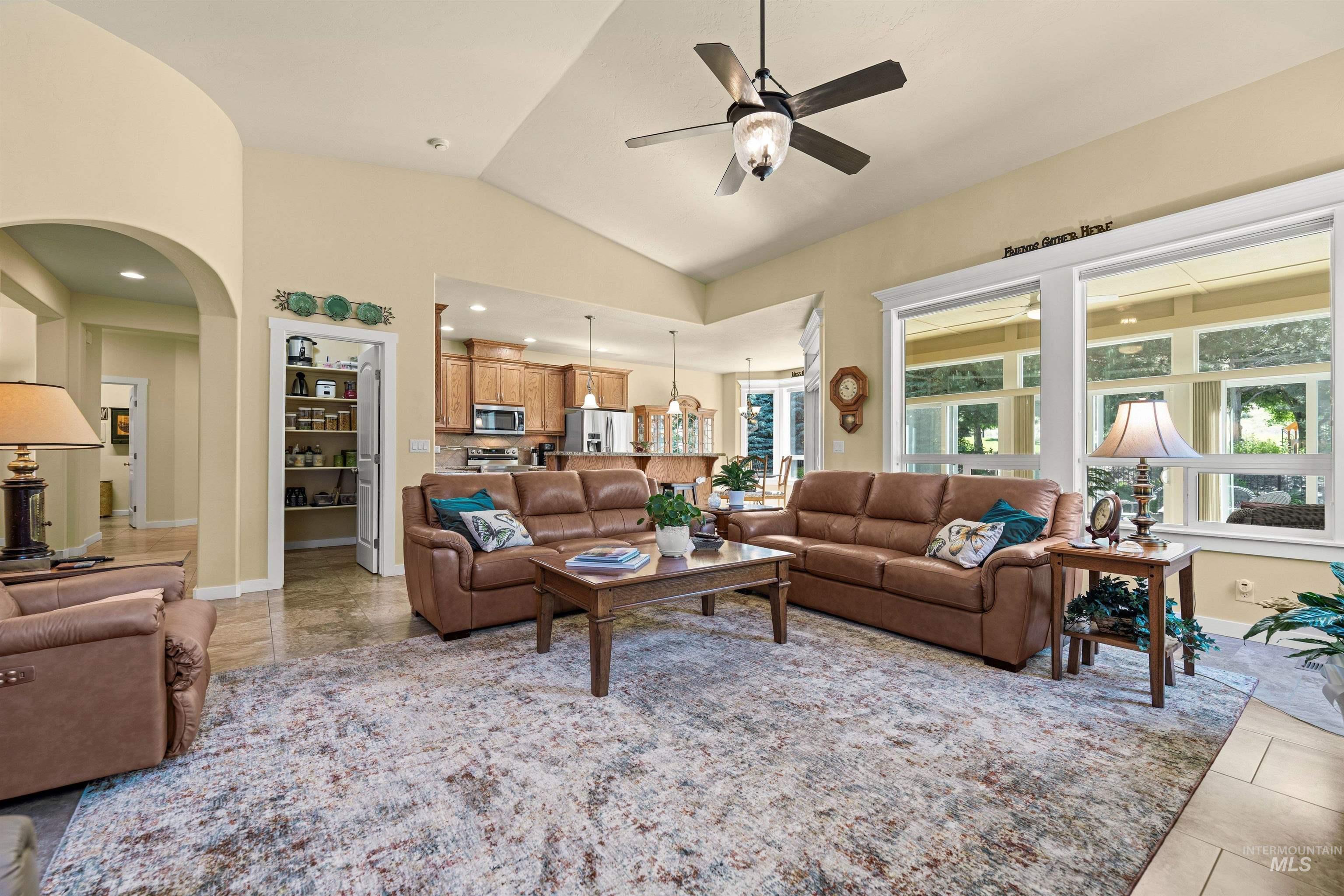 18872 N Streams Edge Pl, Boise, Idaho 83714, 4 Bedrooms, 2.5 Bathrooms, Residential For Sale, Price $699,000,MLS 98988906
