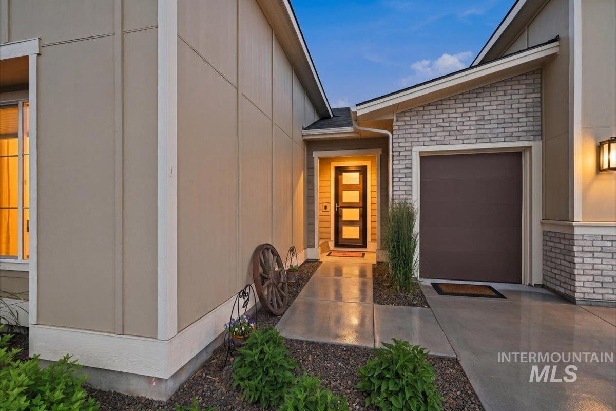 11765 S Integrity Lane, Kuna, Idaho 83634, 3 Bedrooms, 3 Bathrooms, Residential For Sale, Price $720,000, 98988908