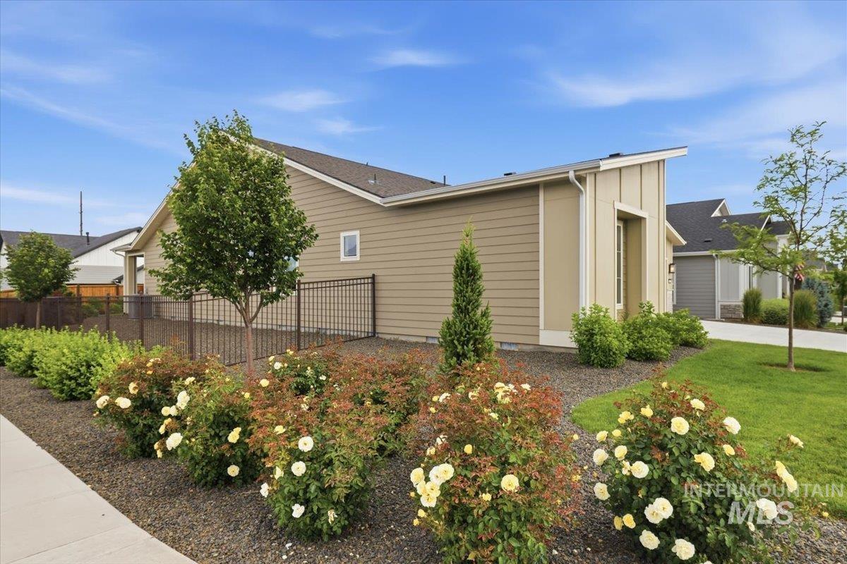 11765 S Integrity Lane, Kuna, Idaho 83634, 3 Bedrooms, 3 Bathrooms, Residential For Sale, Price $720,000, 98988908
