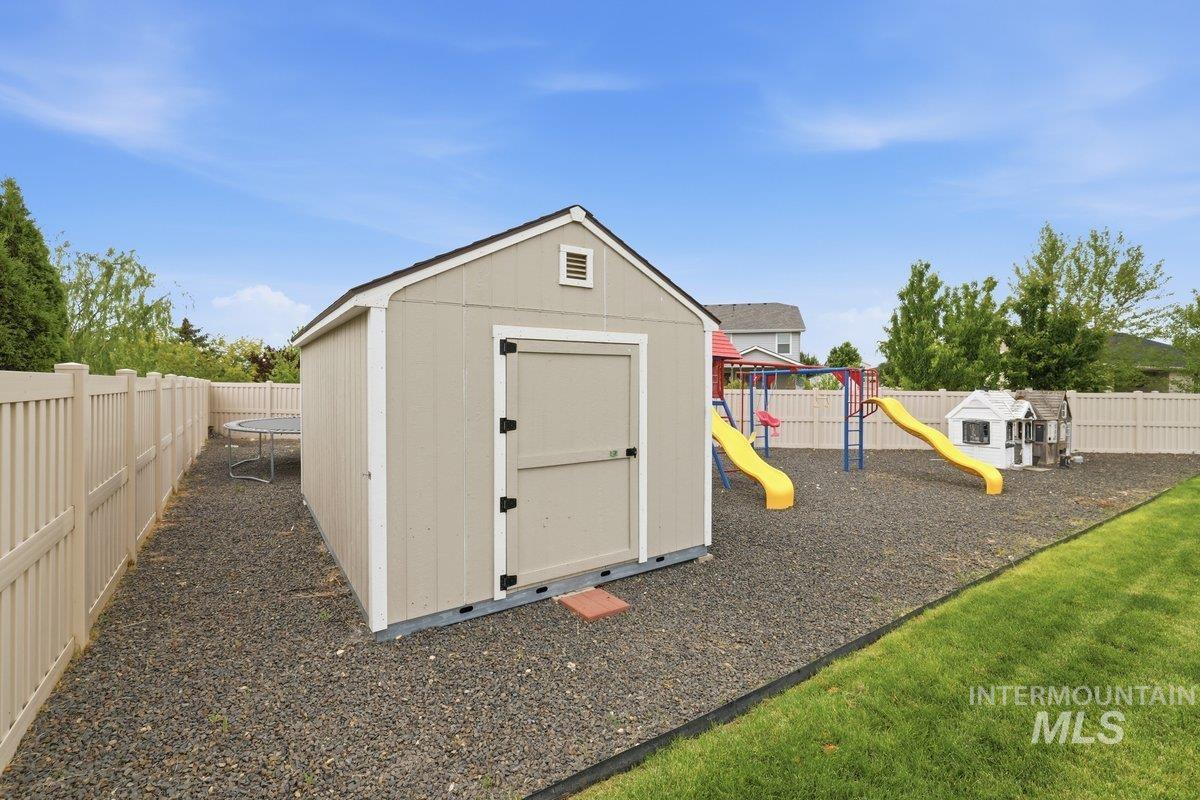 1349 Cimarron Ct, Middleton, Idaho 83644, 5 Bedrooms, 4 Bathrooms, Residential For Sale, Price $669,000, 98988912