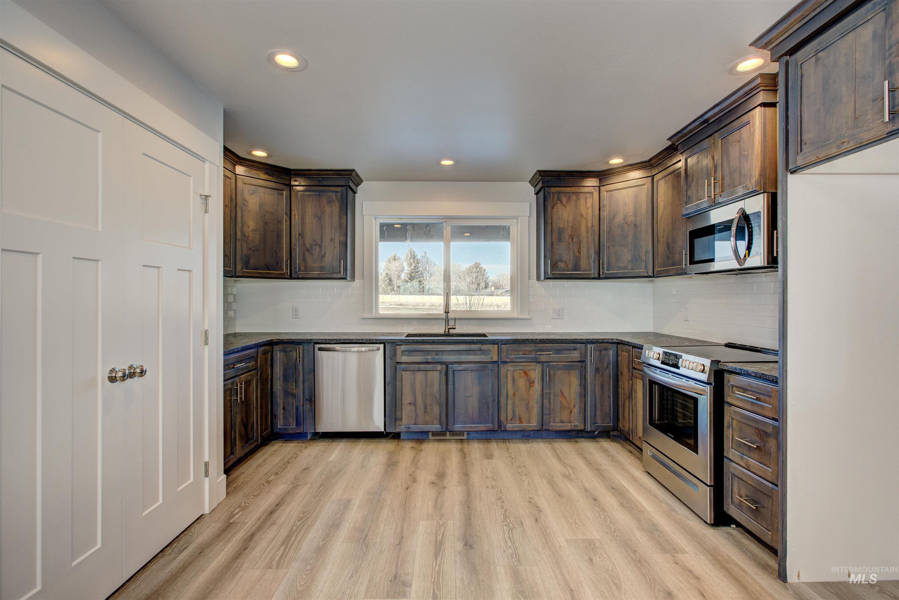 619 Cheri Court, Kimberly, Idaho 83341, 3 Bedrooms, 2 Bathrooms, Residential For Sale, Price $409,000, 98988915