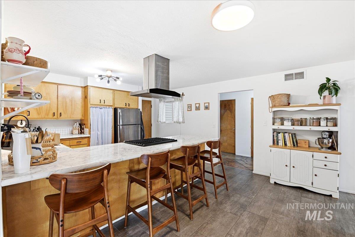 2031 S Cinebar, Boise, Idaho 83709, 3 Bedrooms, 2 Bathrooms, Residential For Sale, Price $479,900, 98988916