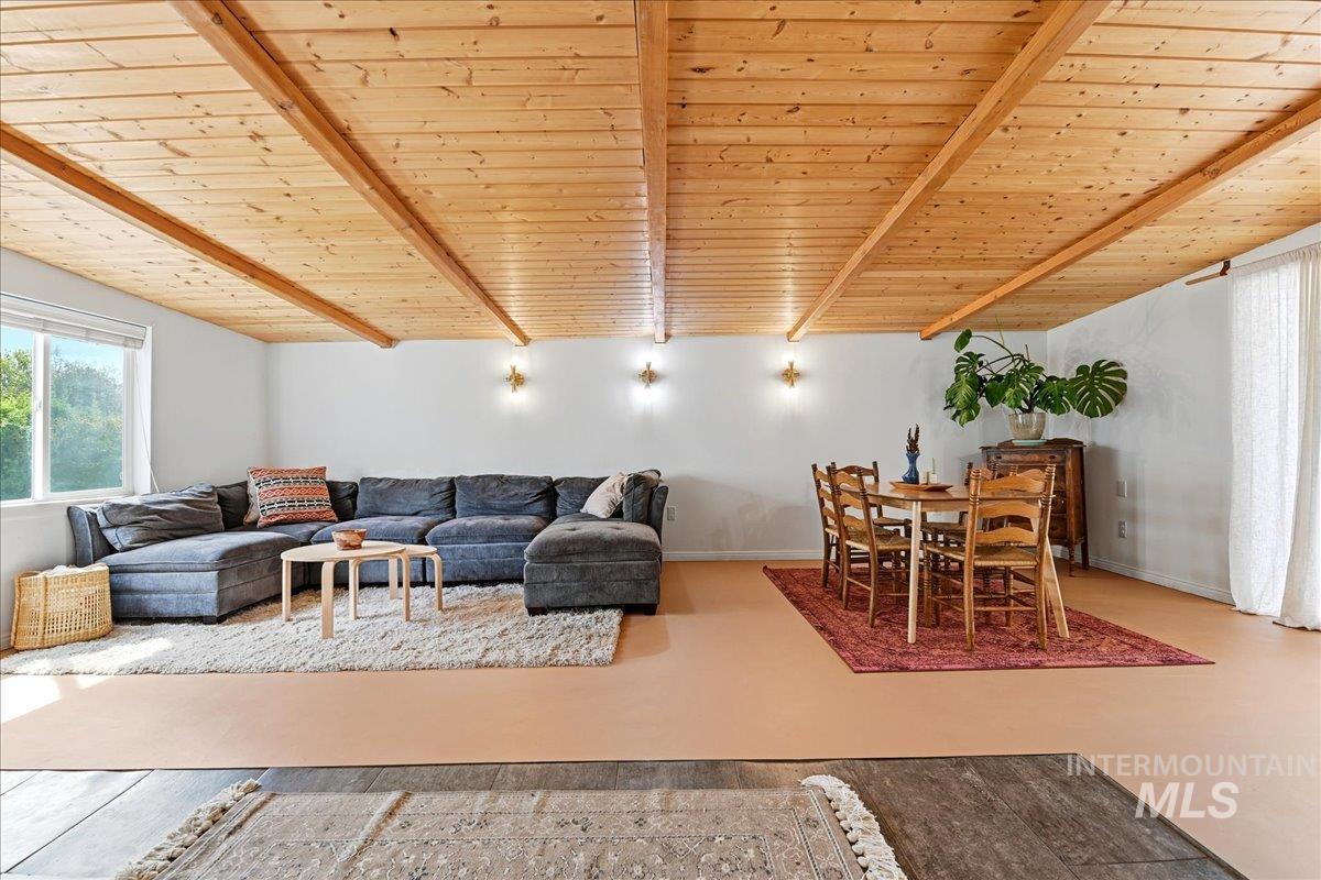 2031 S Cinebar, Boise, Idaho 83709, 3 Bedrooms, 2 Bathrooms, Residential For Sale, Price $479,900, 98988916