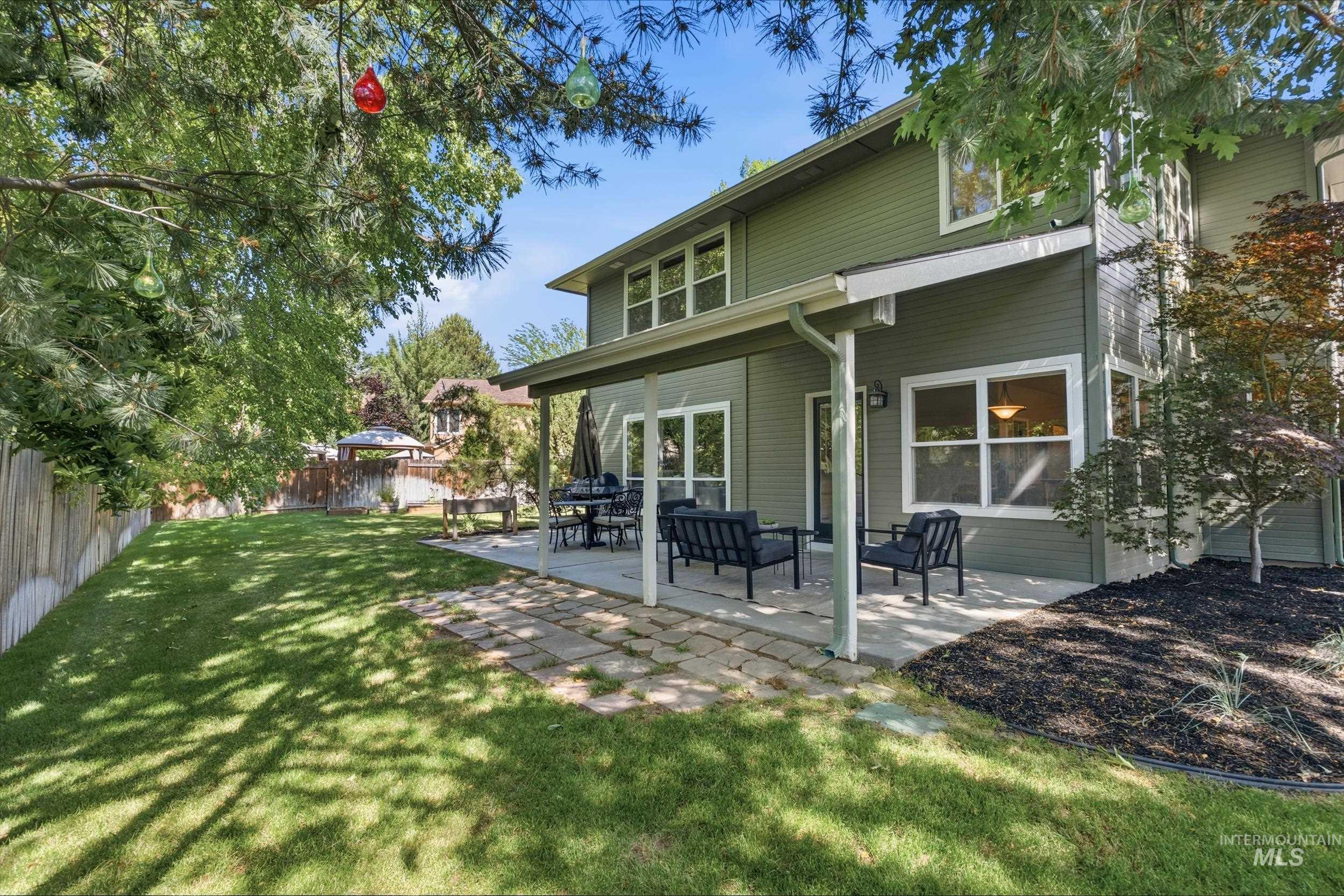 8046 W Burntree Court, Boise, Idaho 83704, 5 Bedrooms, 3.5 Bathrooms, Residential For Sale, Price $699,900, 98988920