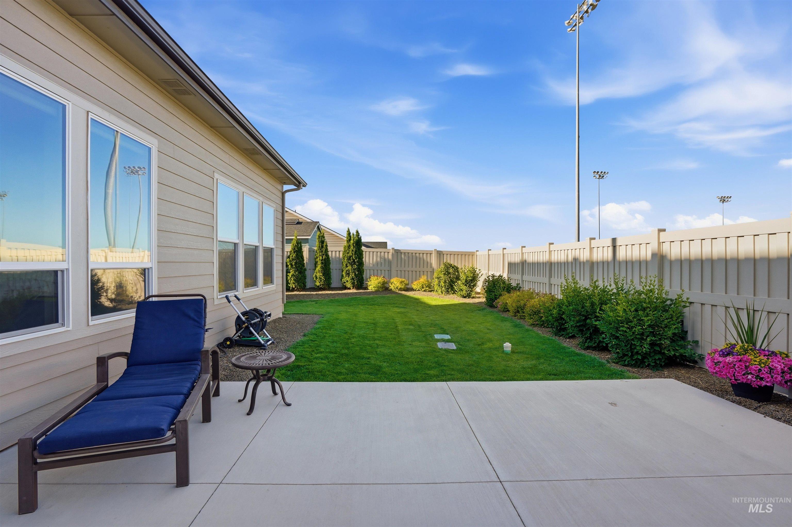 1669 Loch Ness Ave, Middleton, Idaho 83644, 3 Bedrooms, 2 Bathrooms, Residential For Sale, Price $585,000, 98988924
