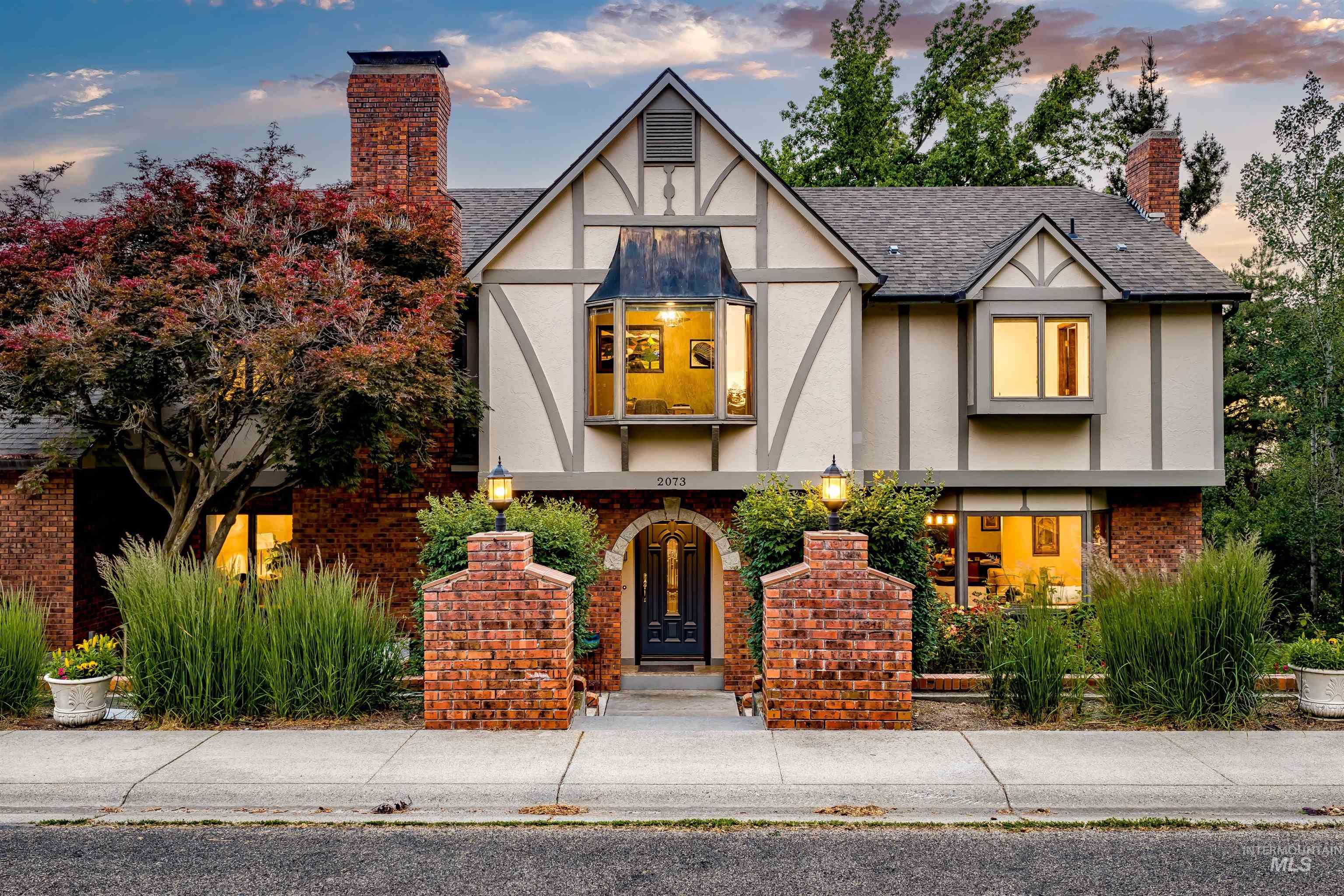 2073 E Ridgecrest Drive, Boise, Idaho 83712, 5 Bedrooms, 4.5 Bathrooms, Residential For Sale, Price $1,195,000,MLS 98988930
