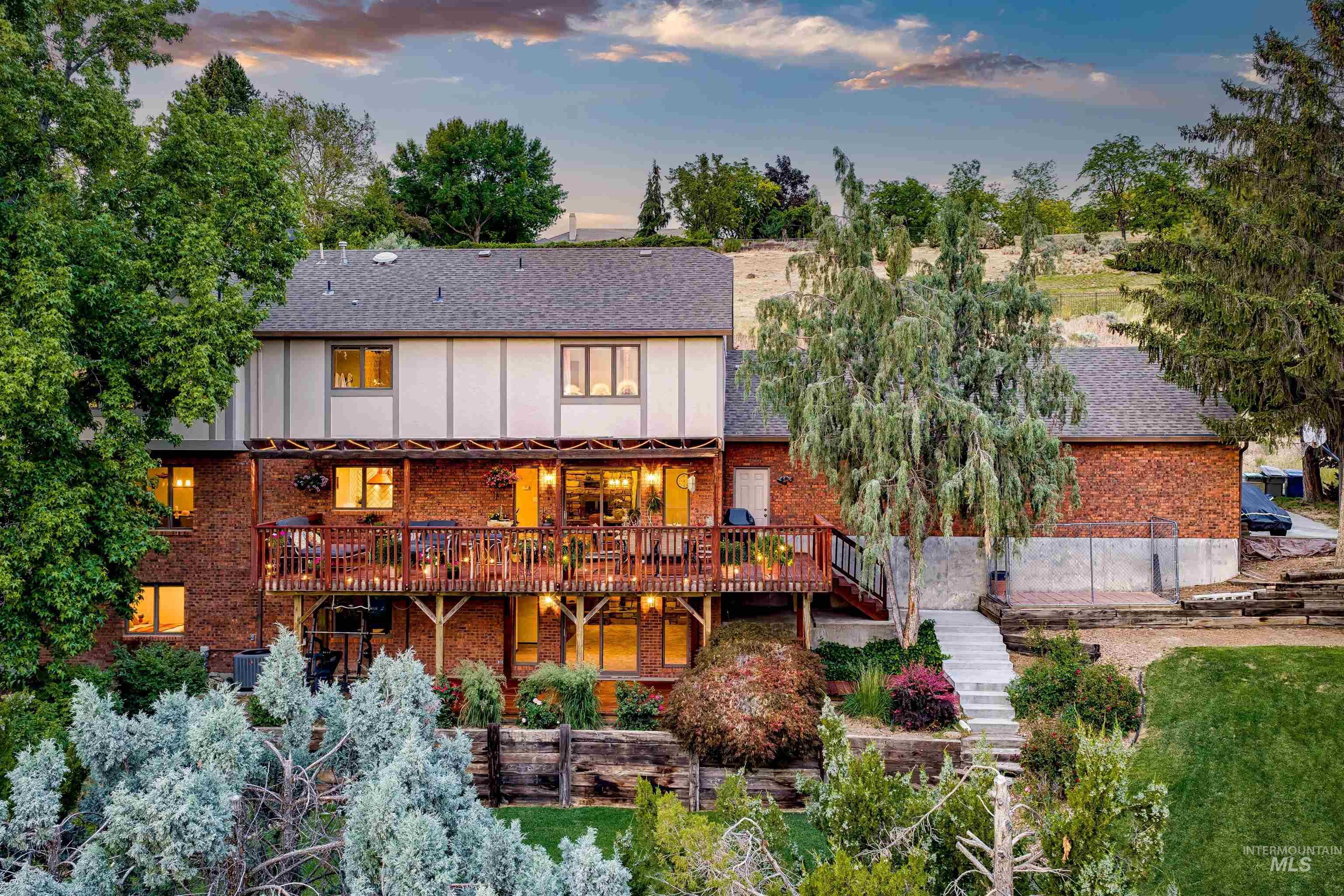 2073 E Ridgecrest Drive, Boise, Idaho 83712, 5 Bedrooms, 4.5 Bathrooms, Residential For Sale, Price $1,195,000,MLS 98988930