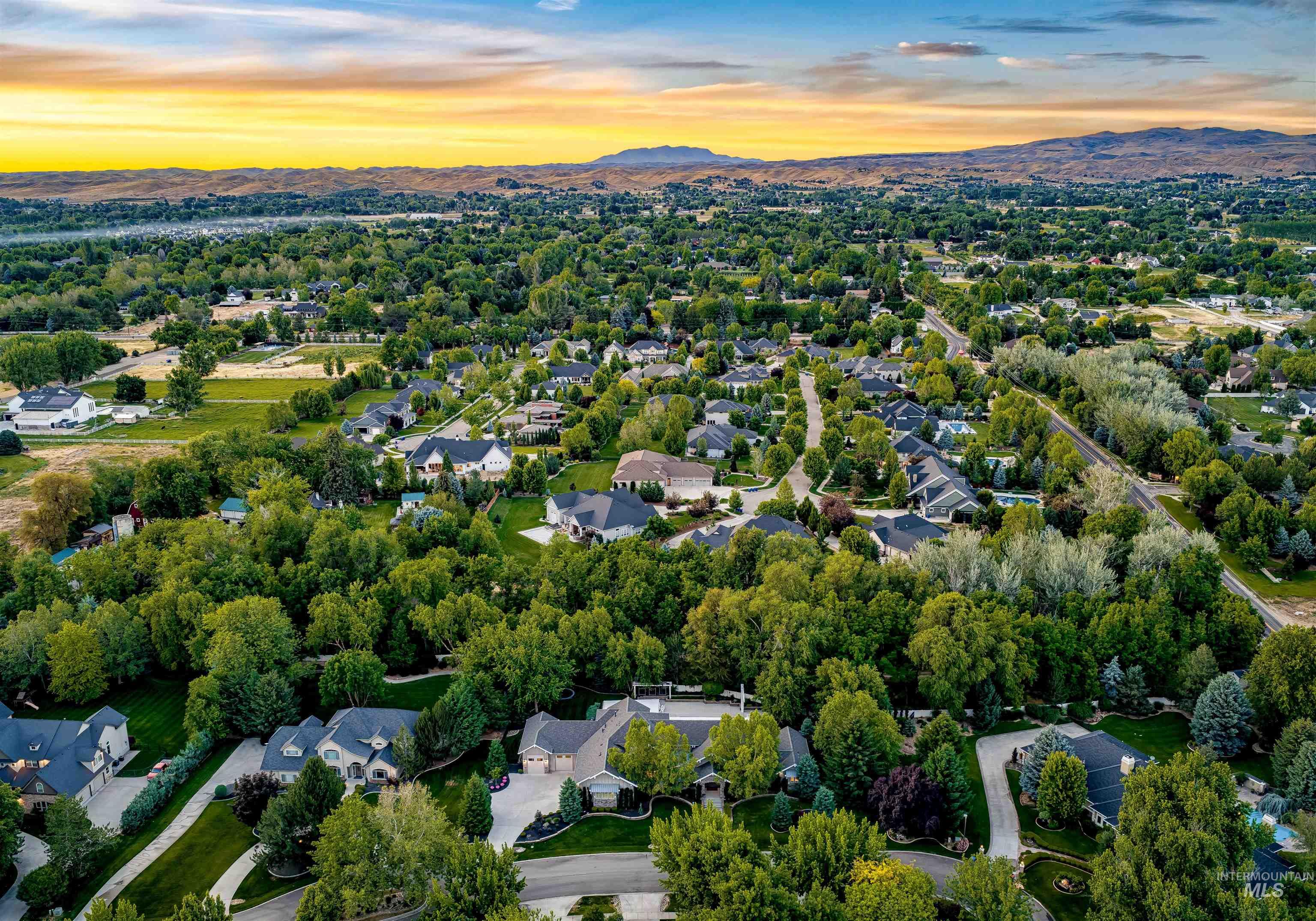2164 W Holly Mountain Drive, Eagle, Idaho 83616, 4 Bedrooms, 4.5 Bathrooms, Residential For Sale, Price $2,999,000,MLS 98988931
