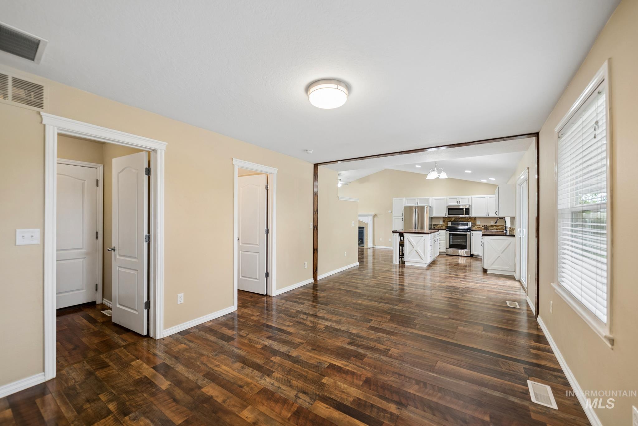 1843 W Pond Stone, Meridian, Idaho 83642, 4 Bedrooms, 2.5 Bathrooms, Residential For Sale, Price $469,900, 98988934