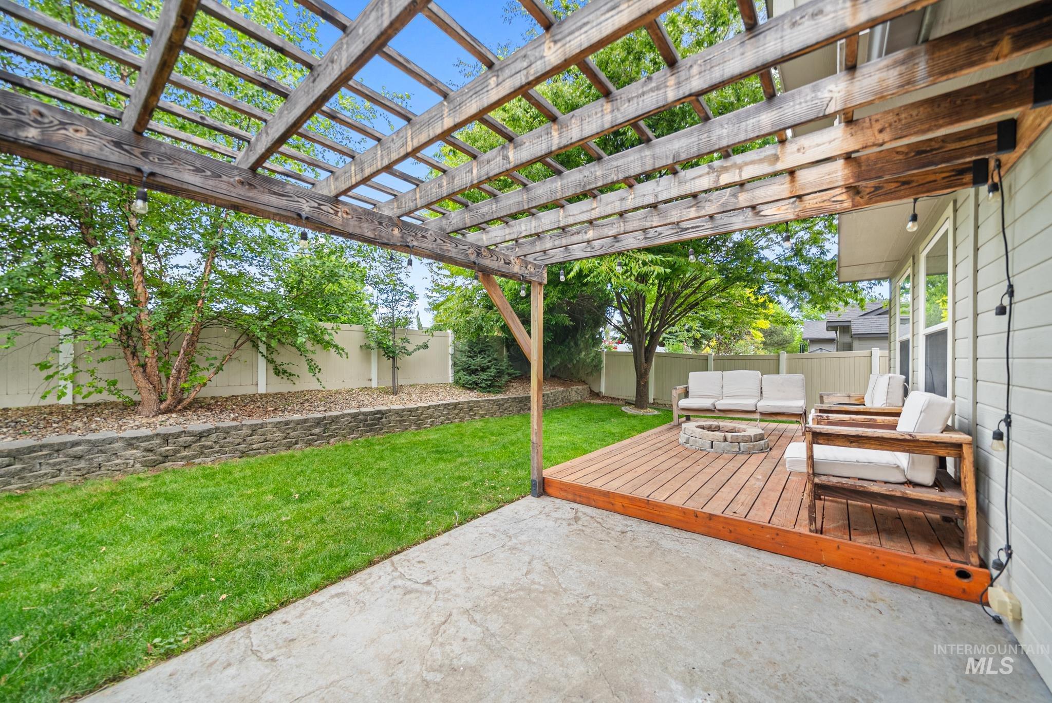 1843 W Pond Stone, Meridian, Idaho 83642, 4 Bedrooms, 2.5 Bathrooms, Residential For Sale, Price $469,900, 98988934