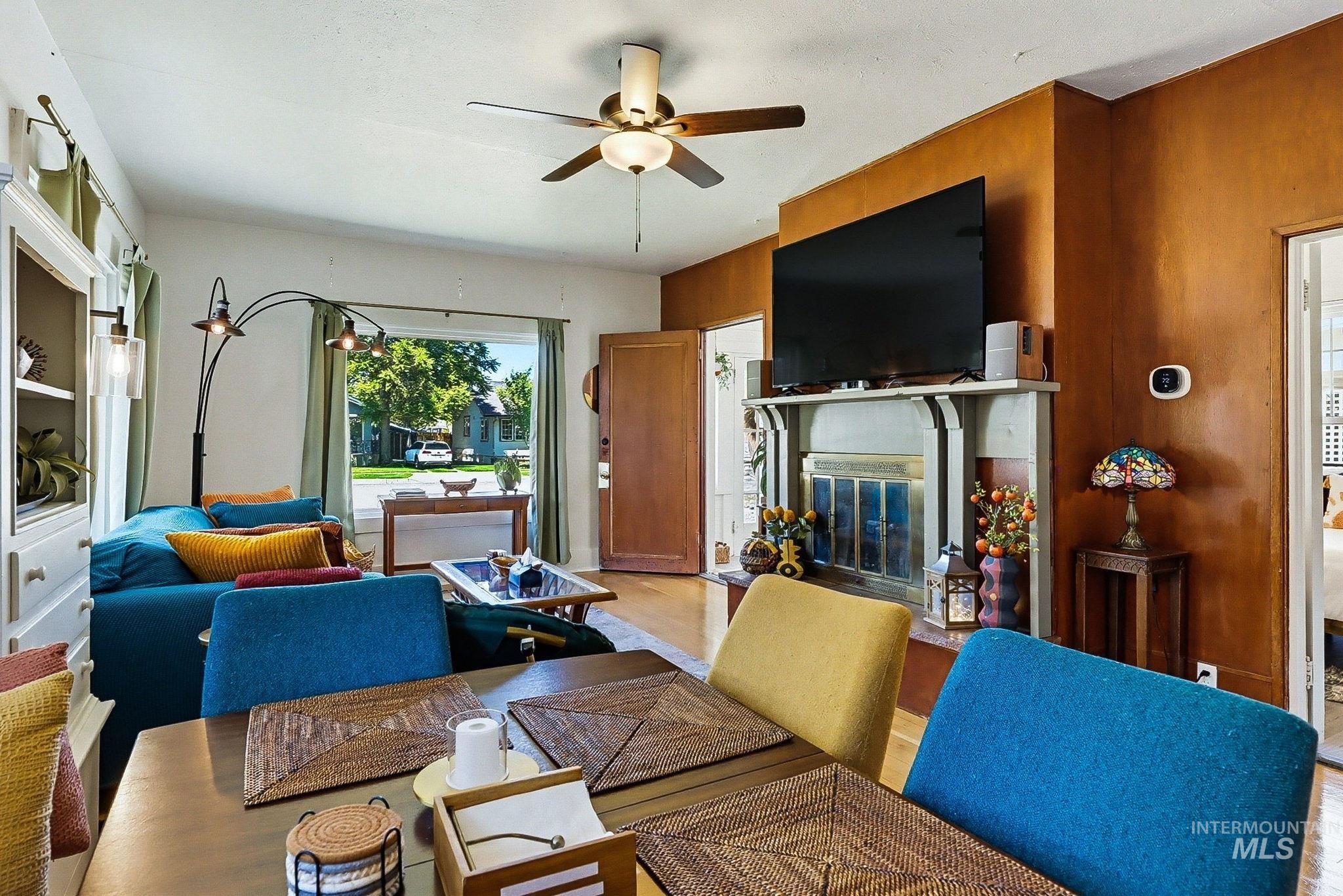 320 18th Ave S, Nampa, Idaho 83651, 2 Bedrooms, 1 Bathroom, Residential For Sale, Price $315,000, 98988937