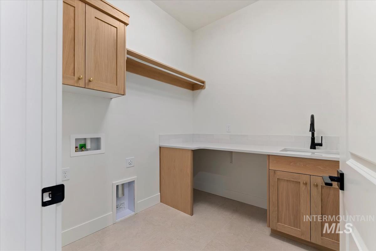 6405 W Carnock Dr., Eagle, Idaho 83616, 4 Bedrooms, 3 Bathrooms, Residential For Sale, Price $799,880,MLS 98988938
