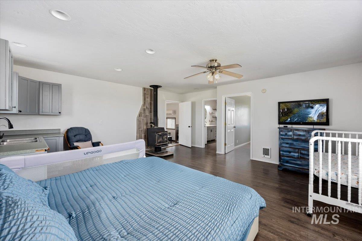 161 E 200 N, Fairfield, Idaho 83327, 2 Bedrooms, 1 Bathroom, Residential For Sale, Price $495,000, 98988944