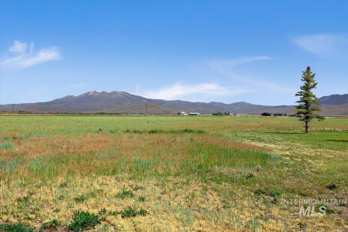 161 E 200 N, Fairfield, Idaho 83327, 2 Bedrooms, 1 Bathroom, Residential For Sale, Price $495,000, 98988944