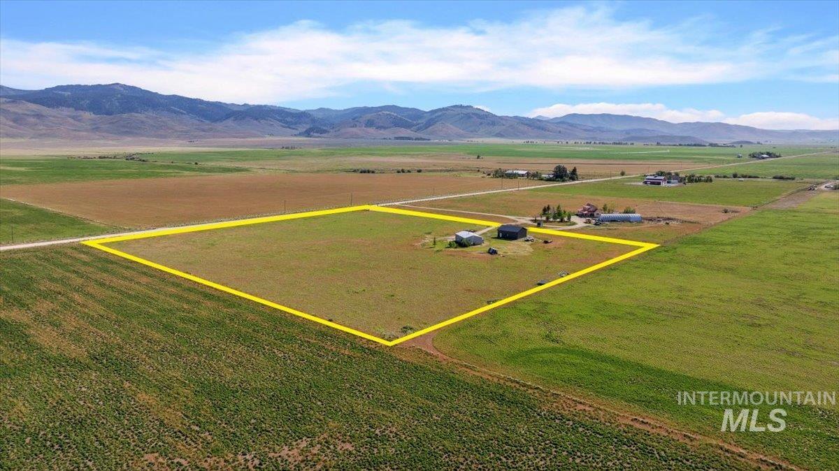 161 E 200 N, Fairfield, Idaho 83327, 2 Bedrooms, 1 Bathroom, Residential For Sale, Price $449,000,MLS 98988944