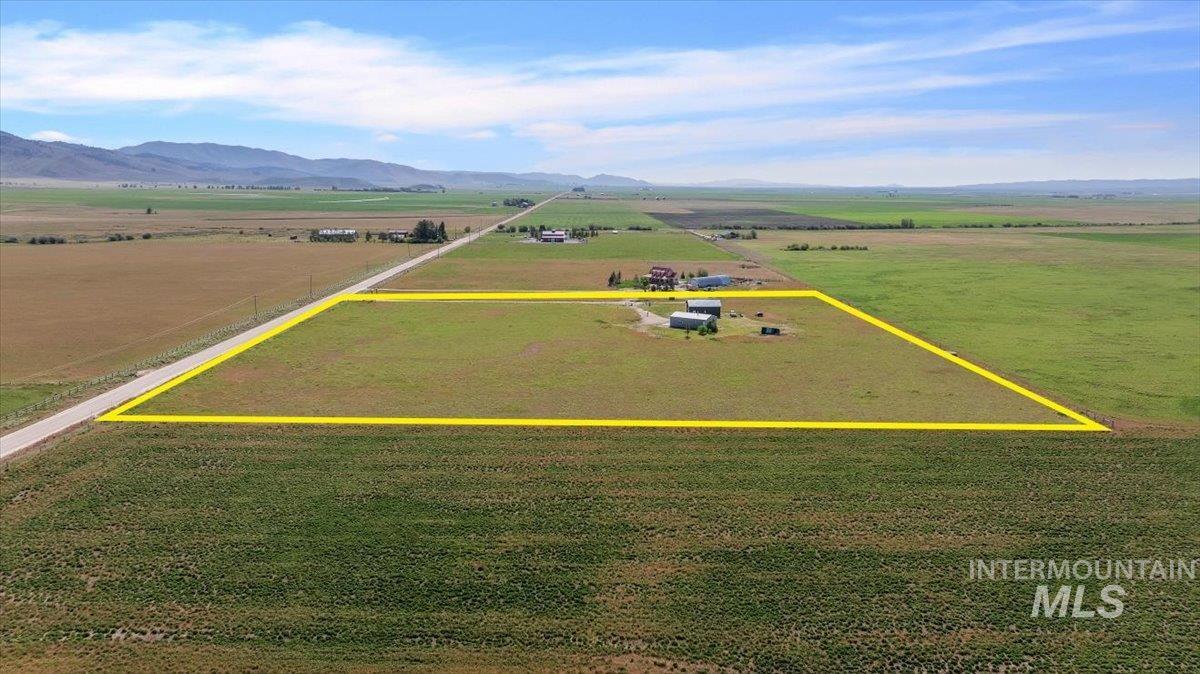 161 E 200 N, Fairfield, Idaho 83327, 2 Bedrooms, 1 Bathroom, Residential For Sale, Price $495,000, 98988944