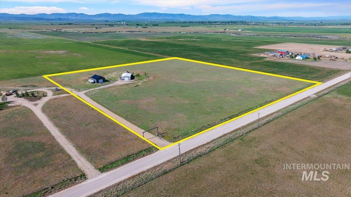 161 E 200 N, Fairfield, Idaho 83327, 2 Bedrooms, 1 Bathroom, Residential For Sale, Price $449,000,MLS 98988944