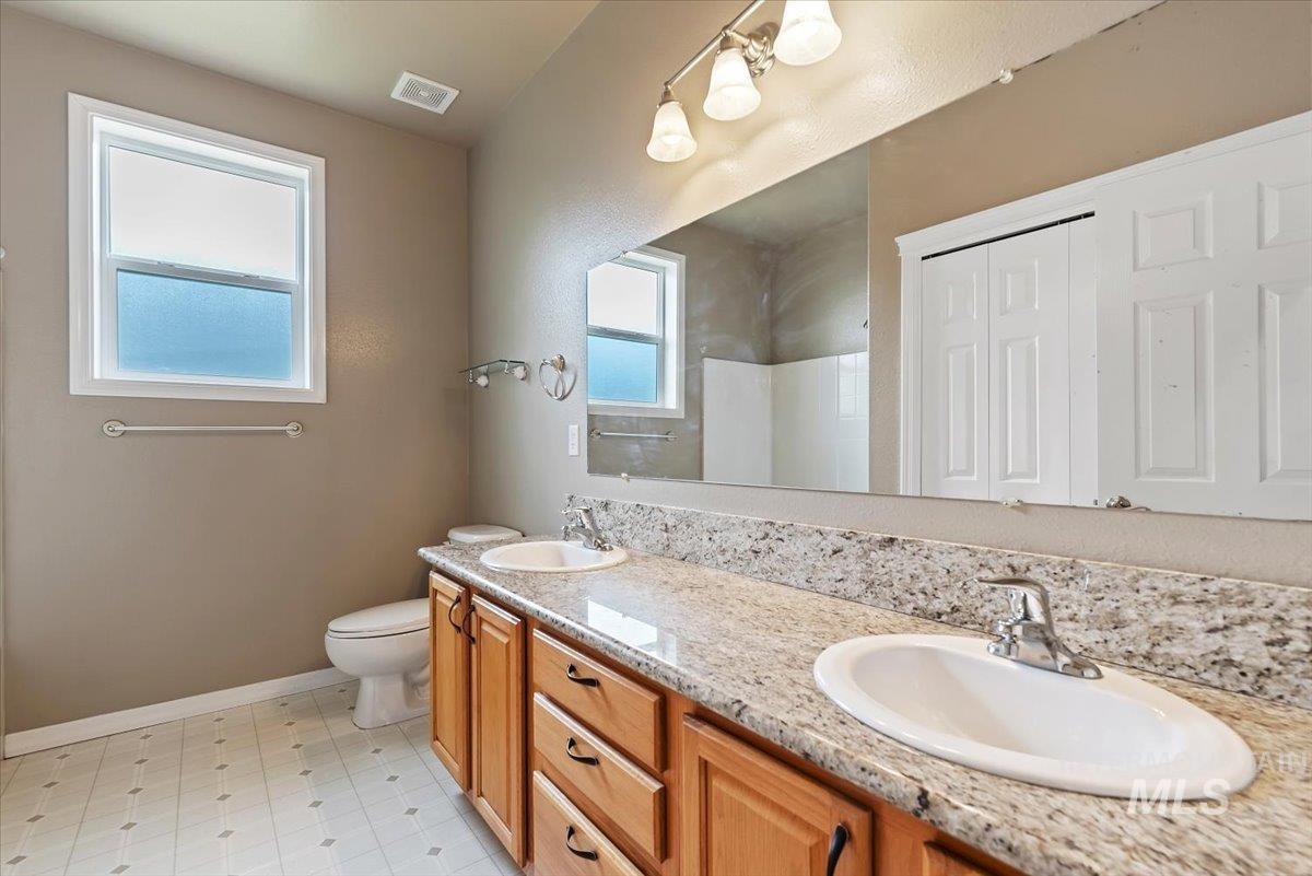 2164 NE Onati Ave, Mountain Home, Idaho 83647, 4 Bedrooms, 3.5 Bathrooms, Residential For Sale, Price $679,900, 98988949
